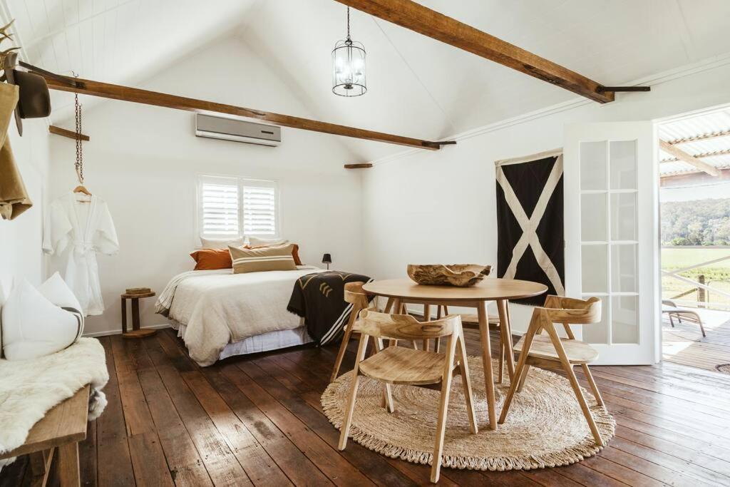 Picturesque Barn located on the Shoalhaven River