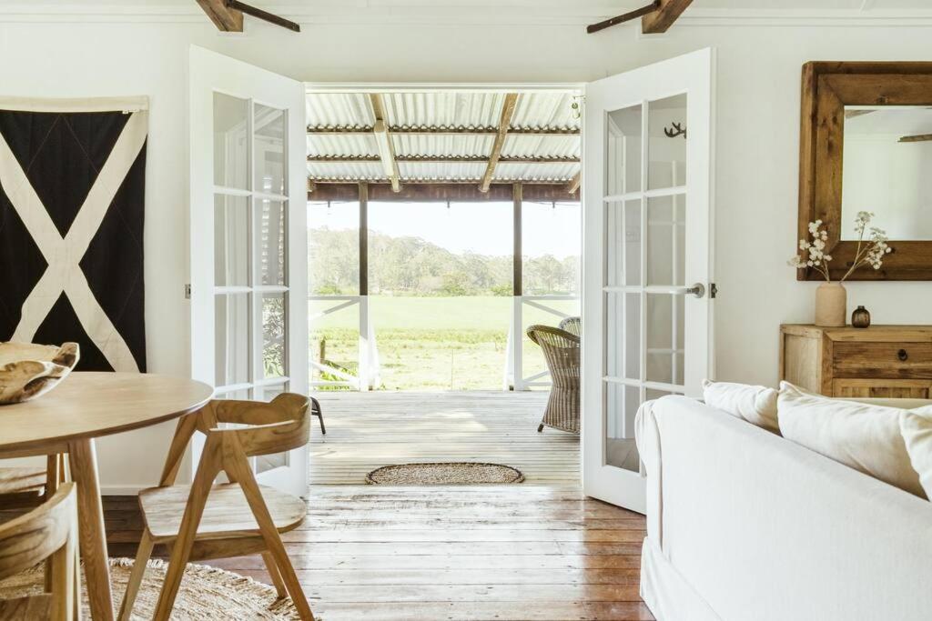 Picturesque Barn located on the Shoalhaven River