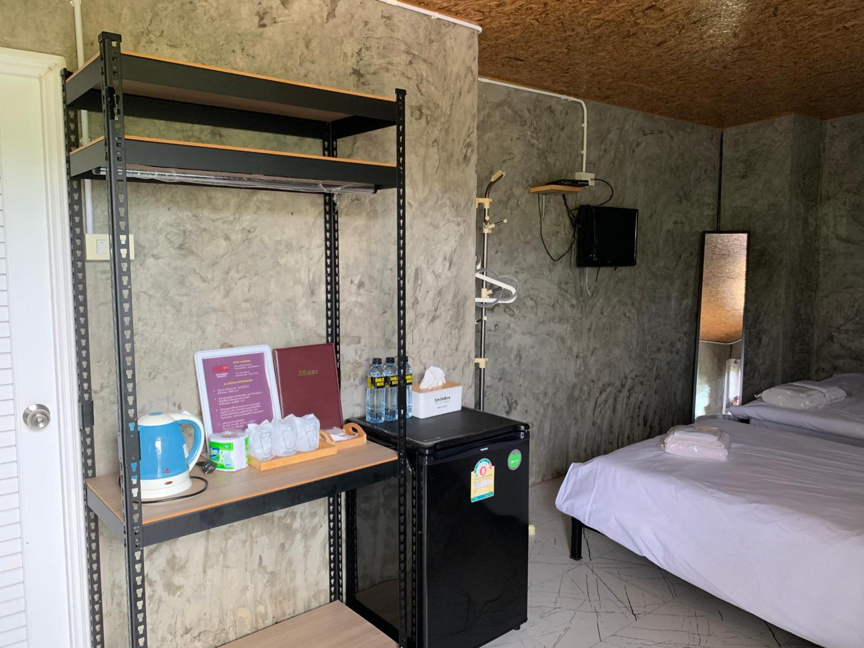 Smile Box Coffee & Resort