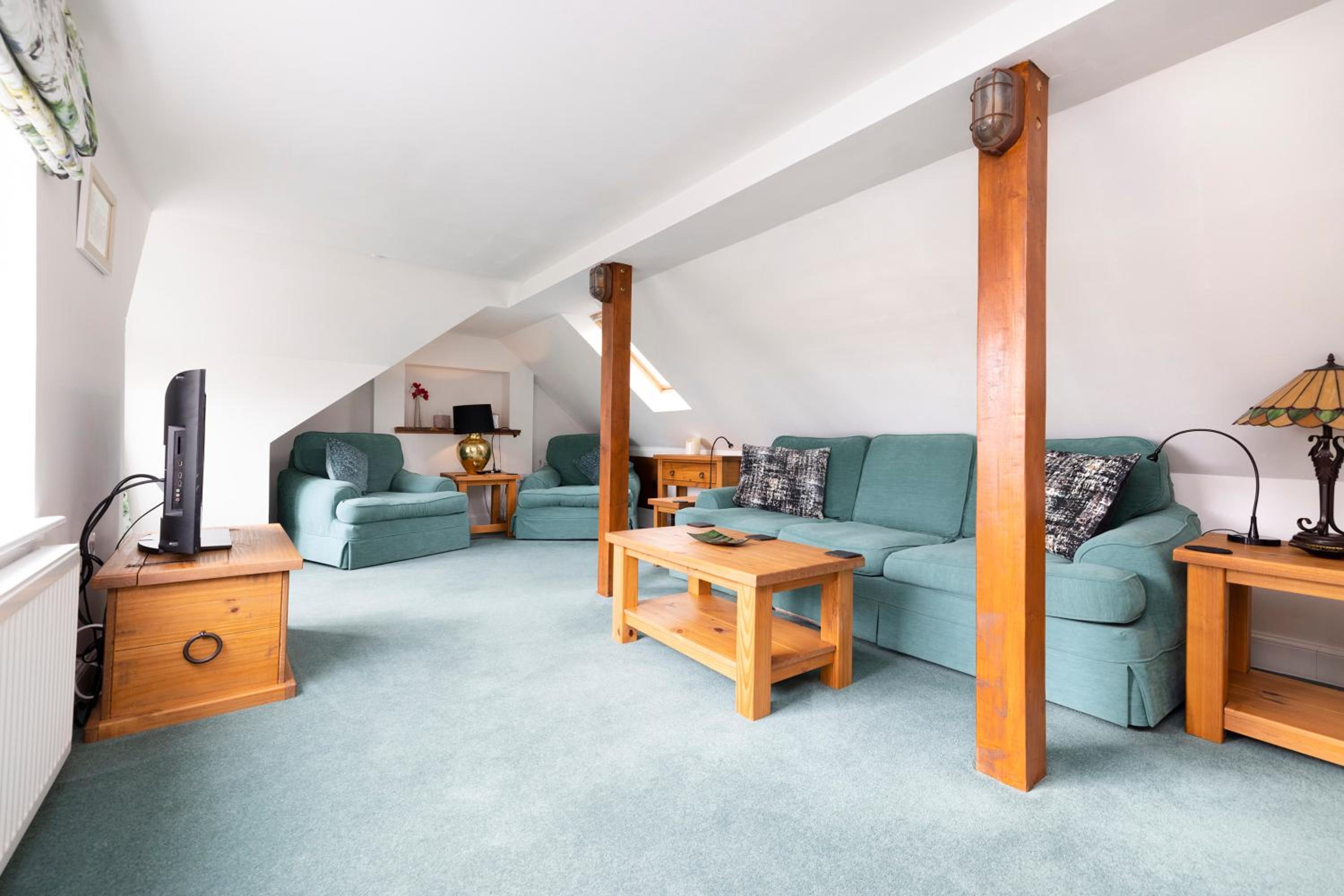 The Nest - Cosy Holiday Cottage view 2