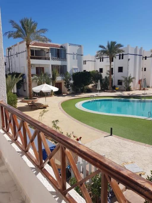 Rivera Resort Flat - Pool View & Free WiFi