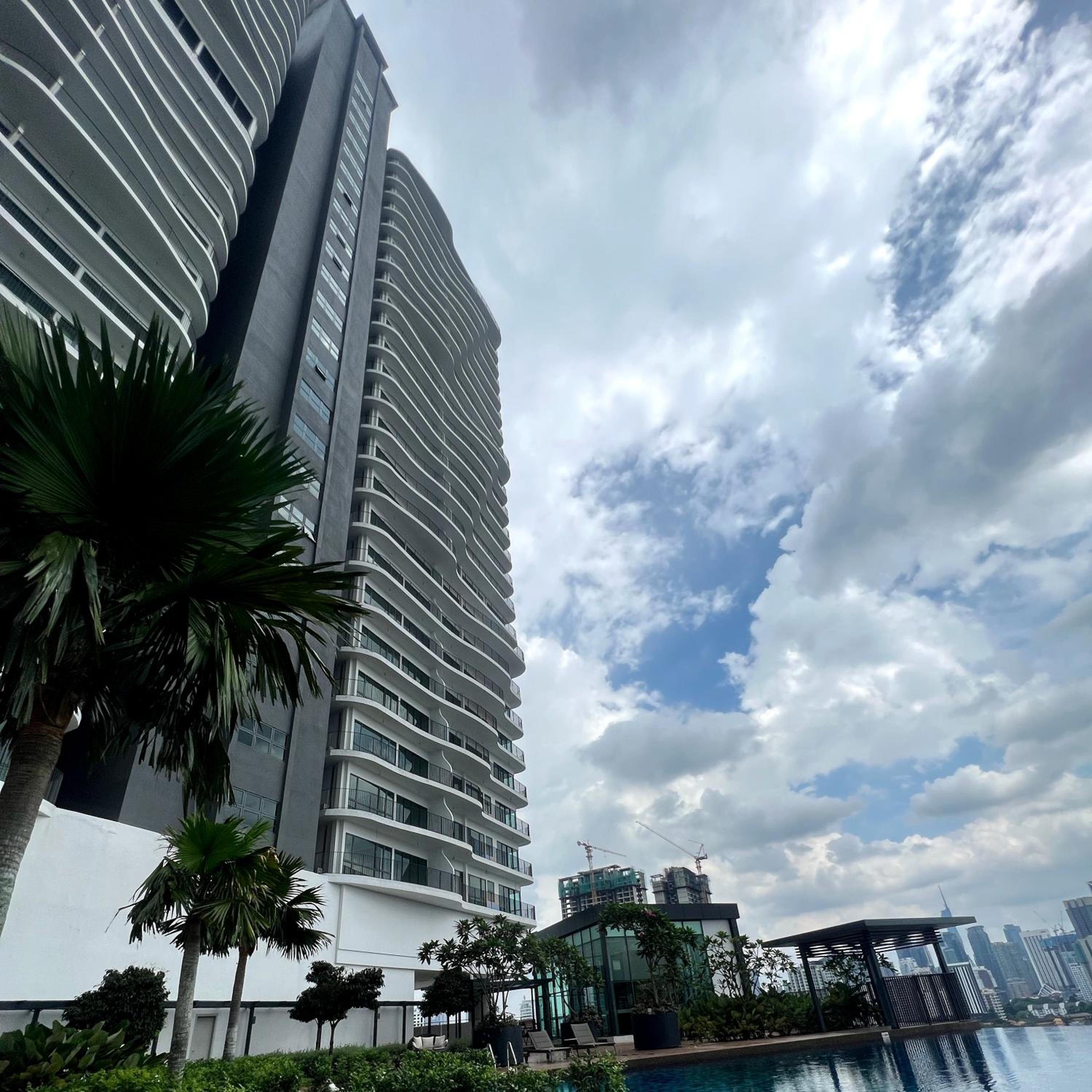 KL City Signature Suites Attached LRT Station & Mall