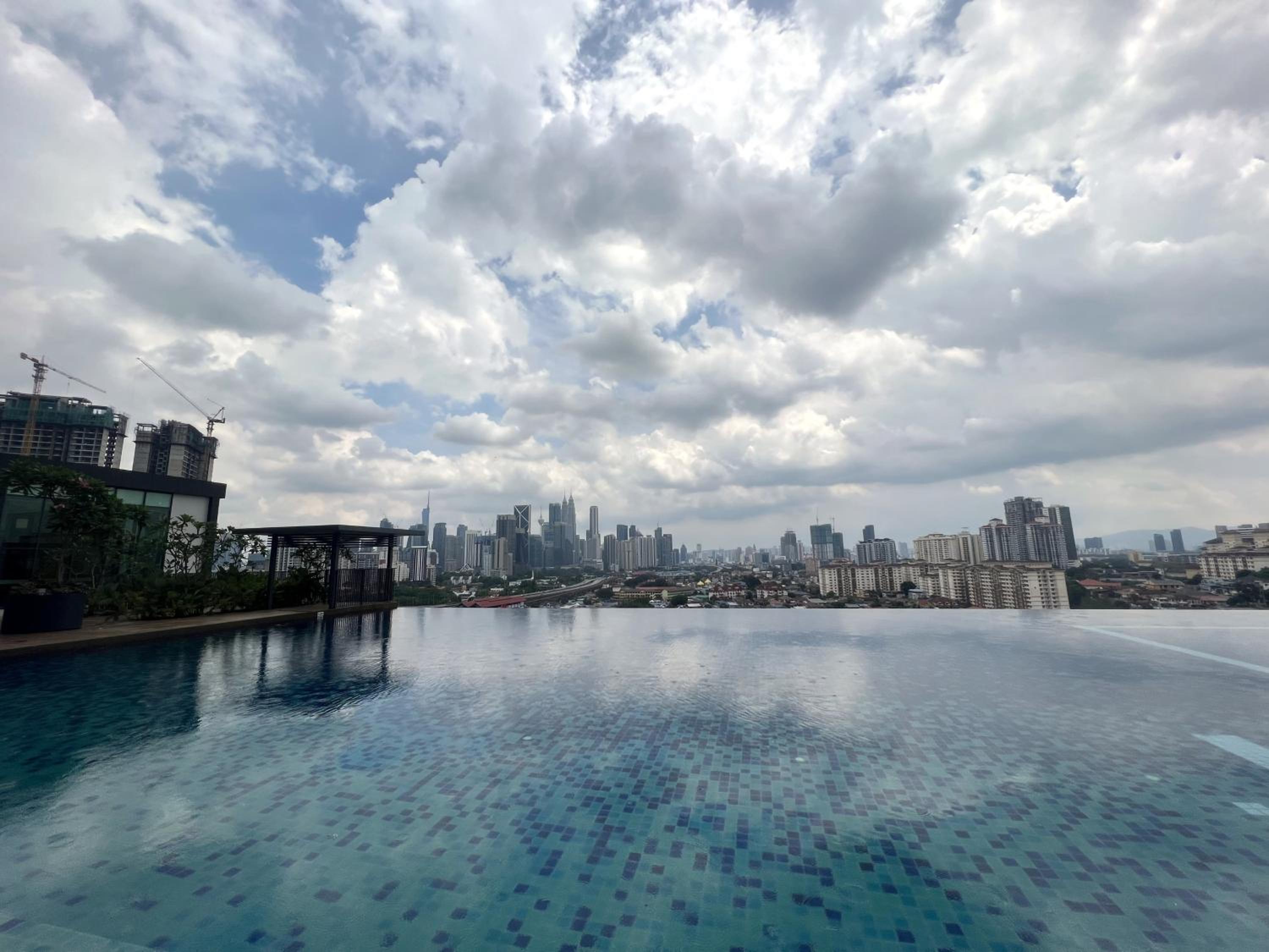 KL City Signature Suites Attached LRT Station & Mall