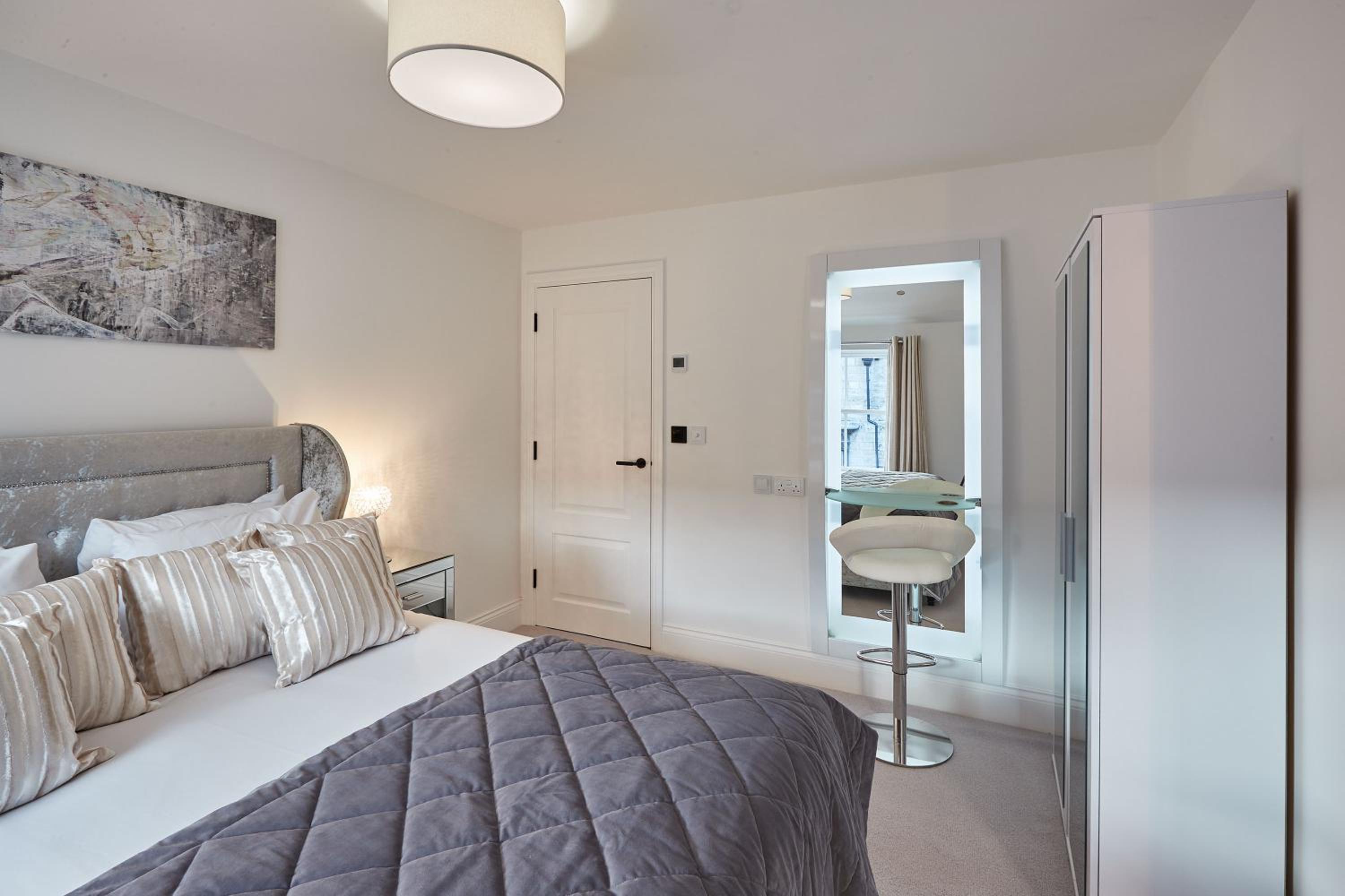 Host & Stay - Oxford House view 3