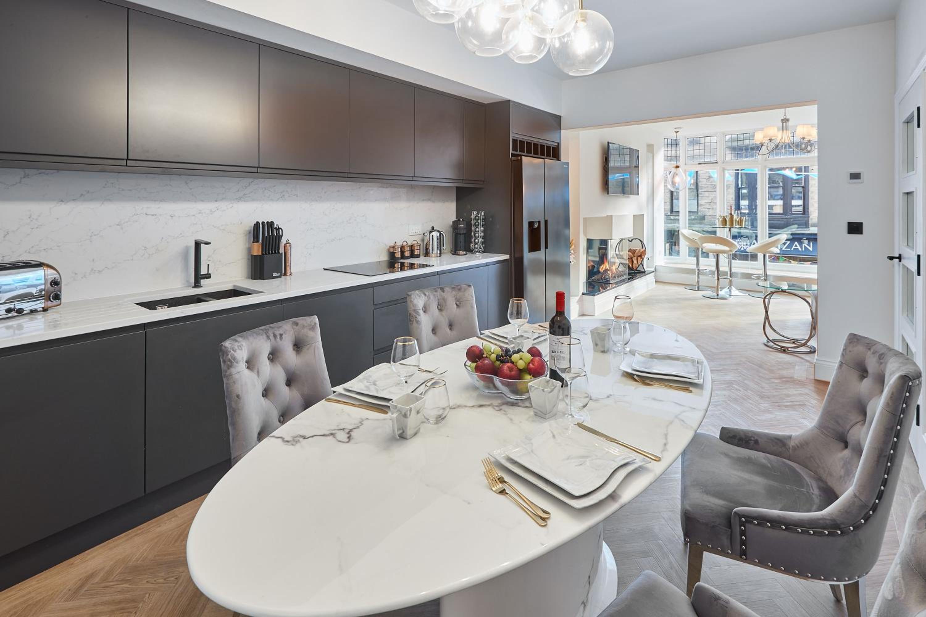 Host & Stay - Oxford House view 2