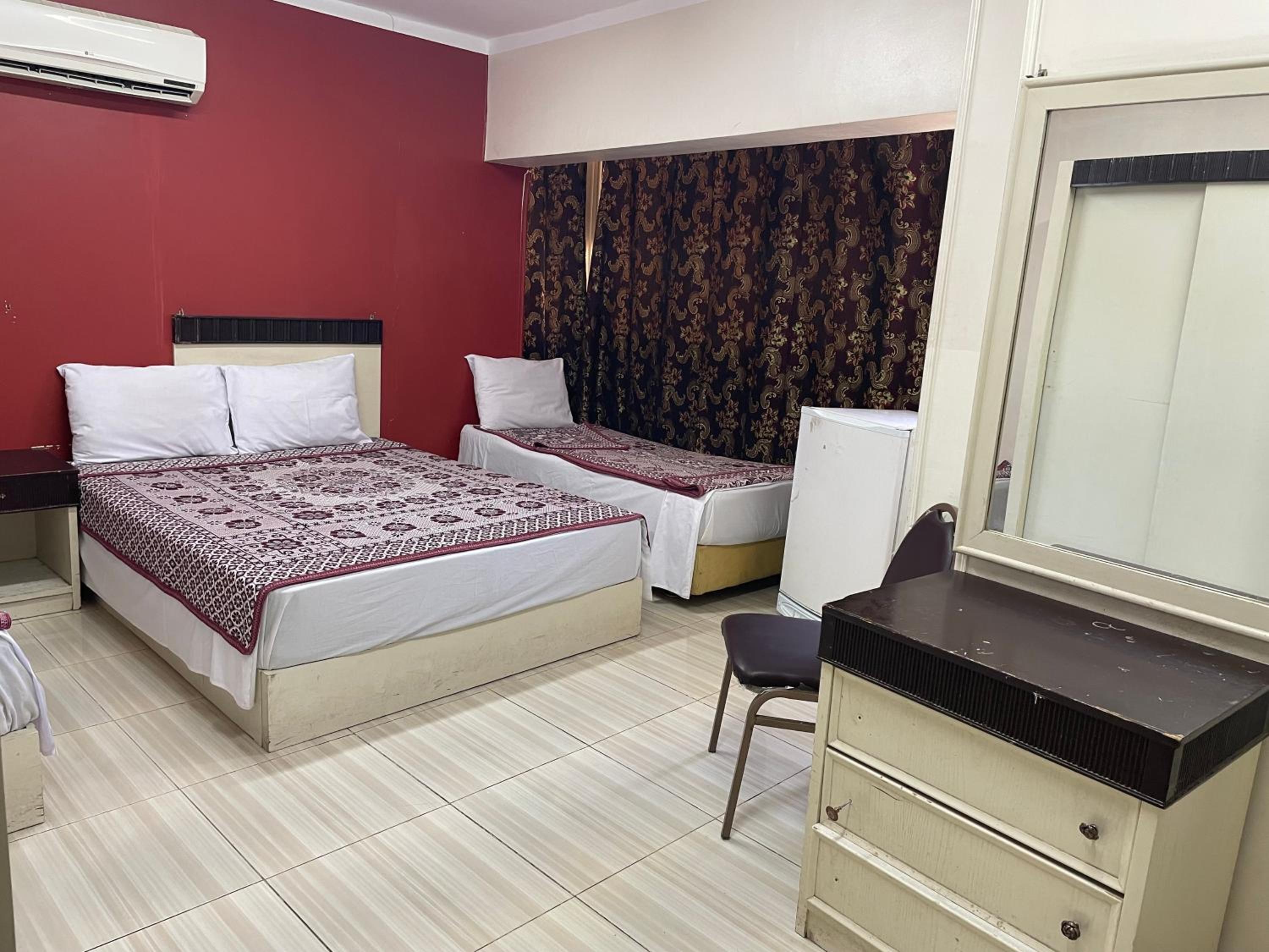 Isis Hostel 2