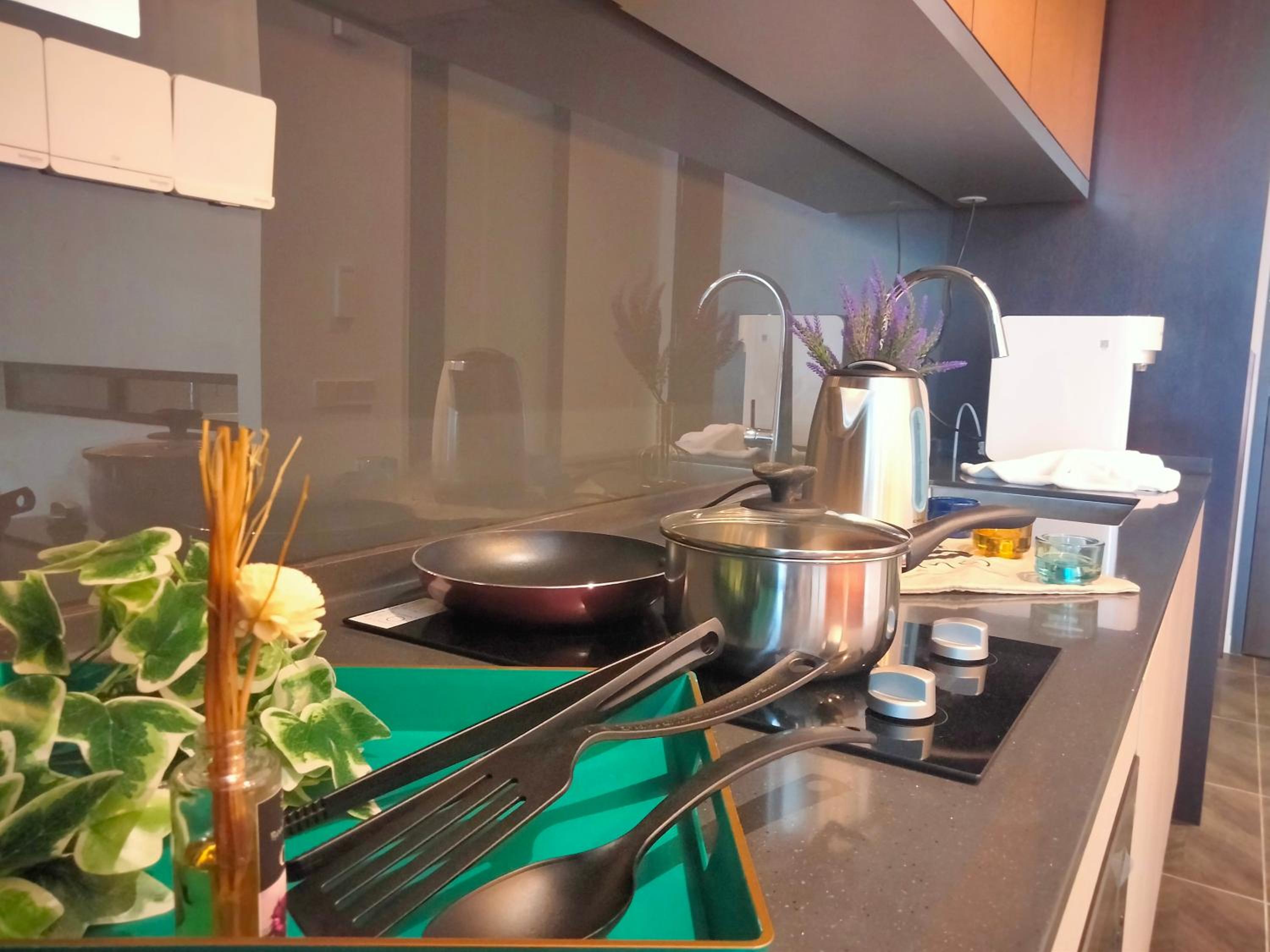Scarletz Suites KLCC I HomeBrickz