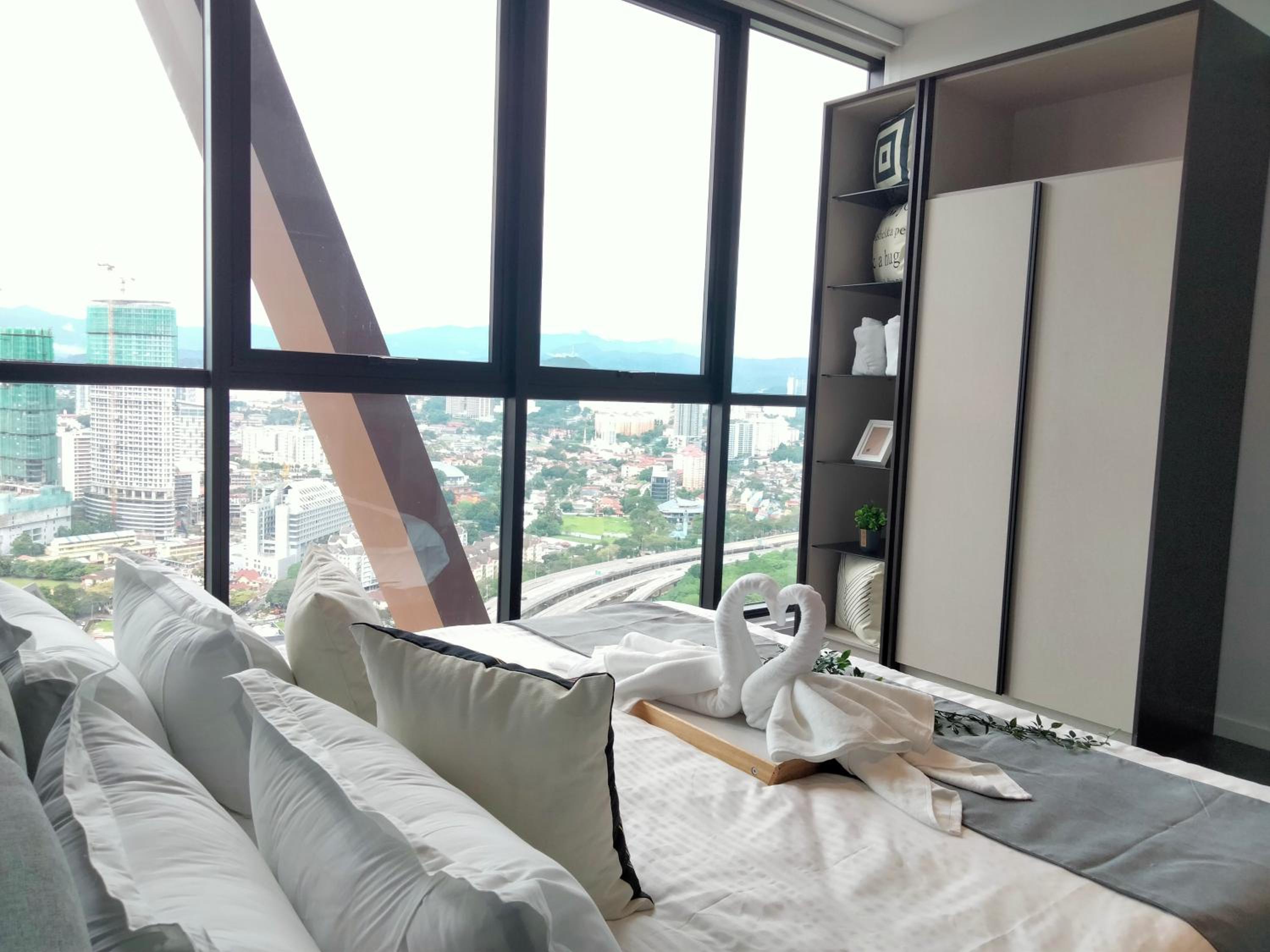 Scarletz Suites KLCC I HomeBrickz