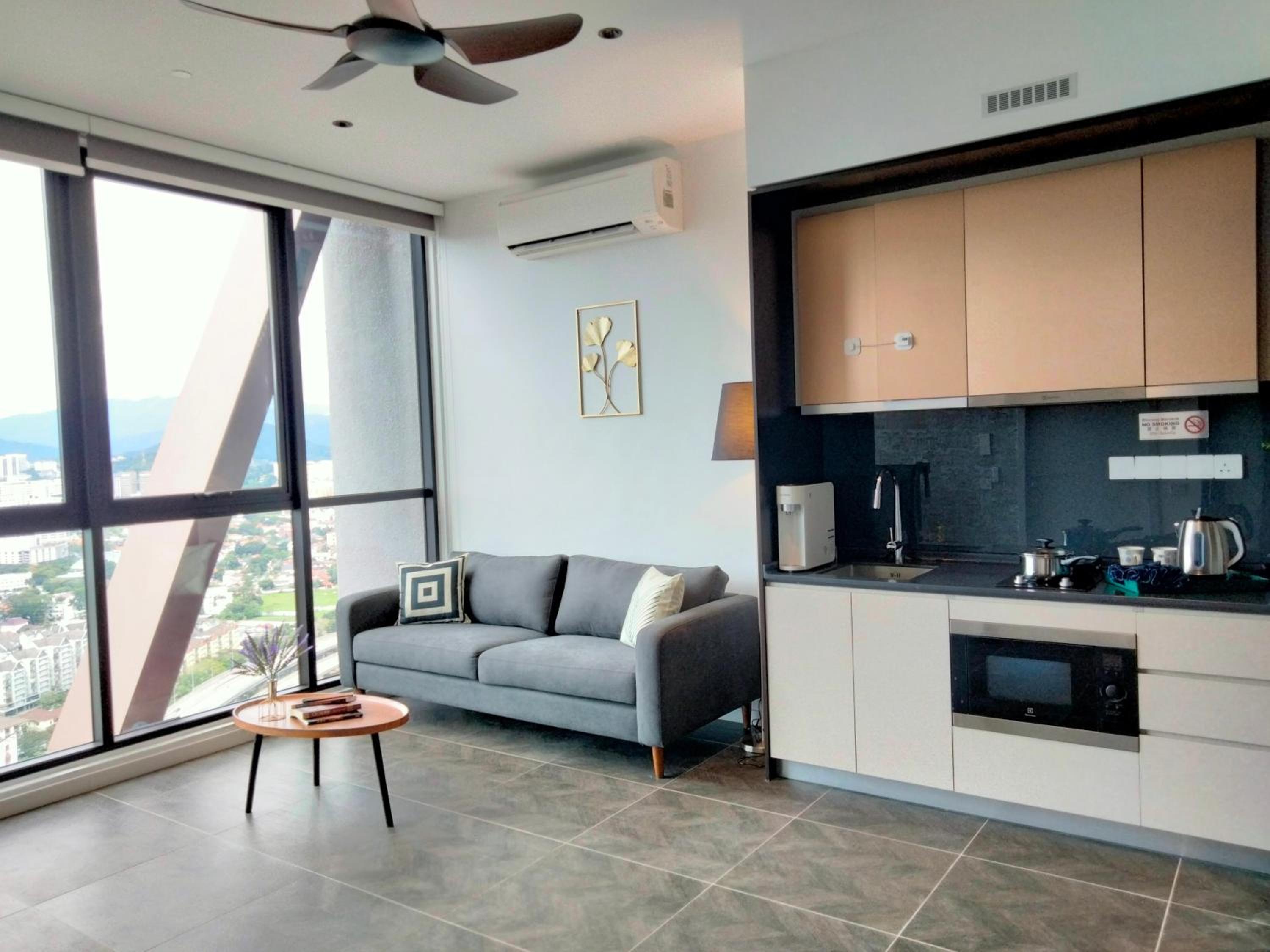 Scarletz Suites KLCC I HomeBrickz
