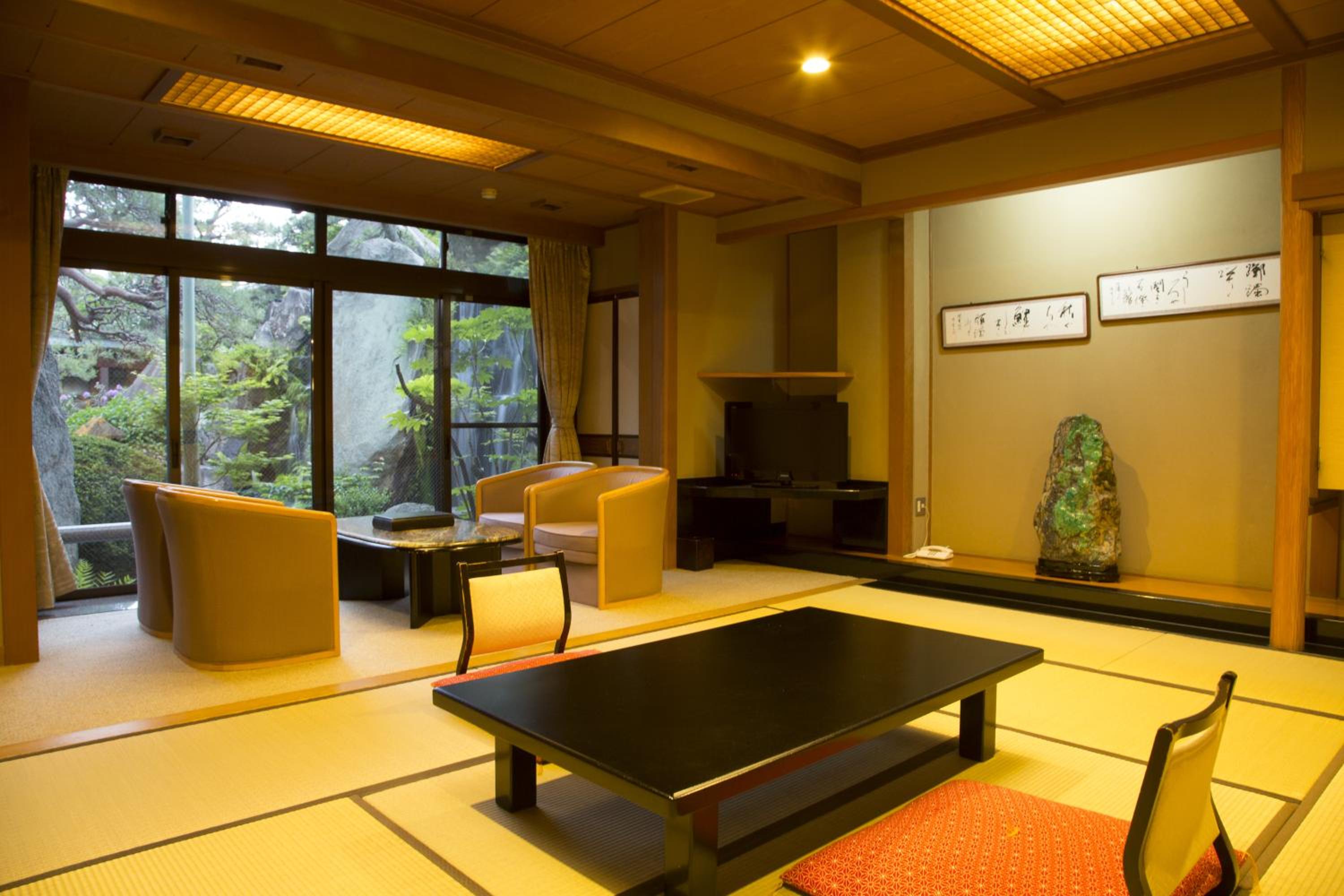 Beautiful Japanese Garden Kagetsu view 2