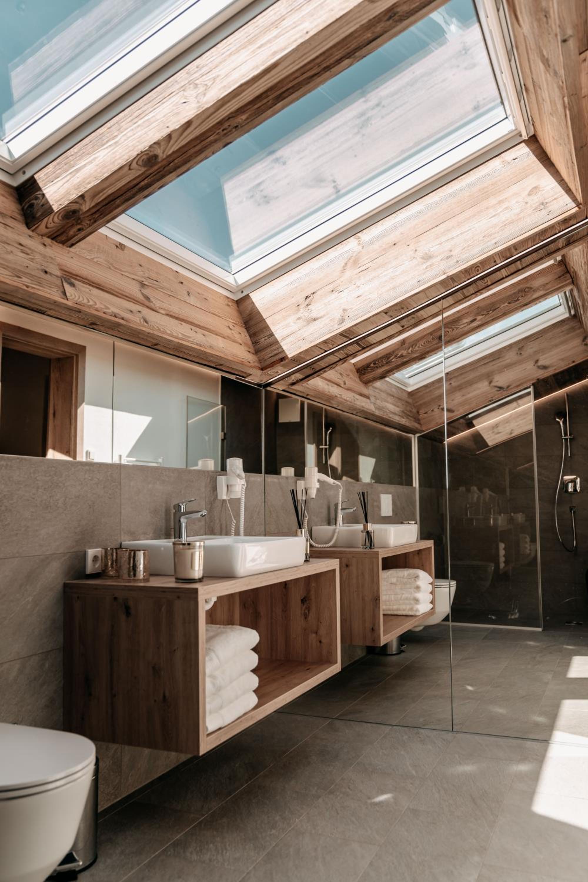 Tanners Chalet Apartments