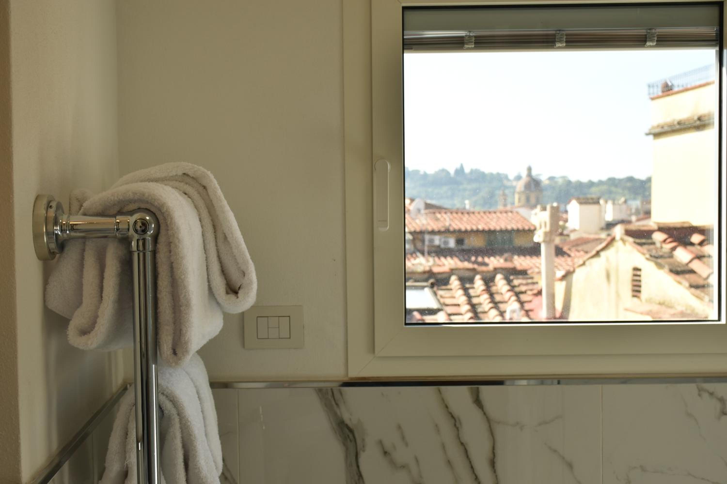 HR BEDROOMS IN FLORENCE