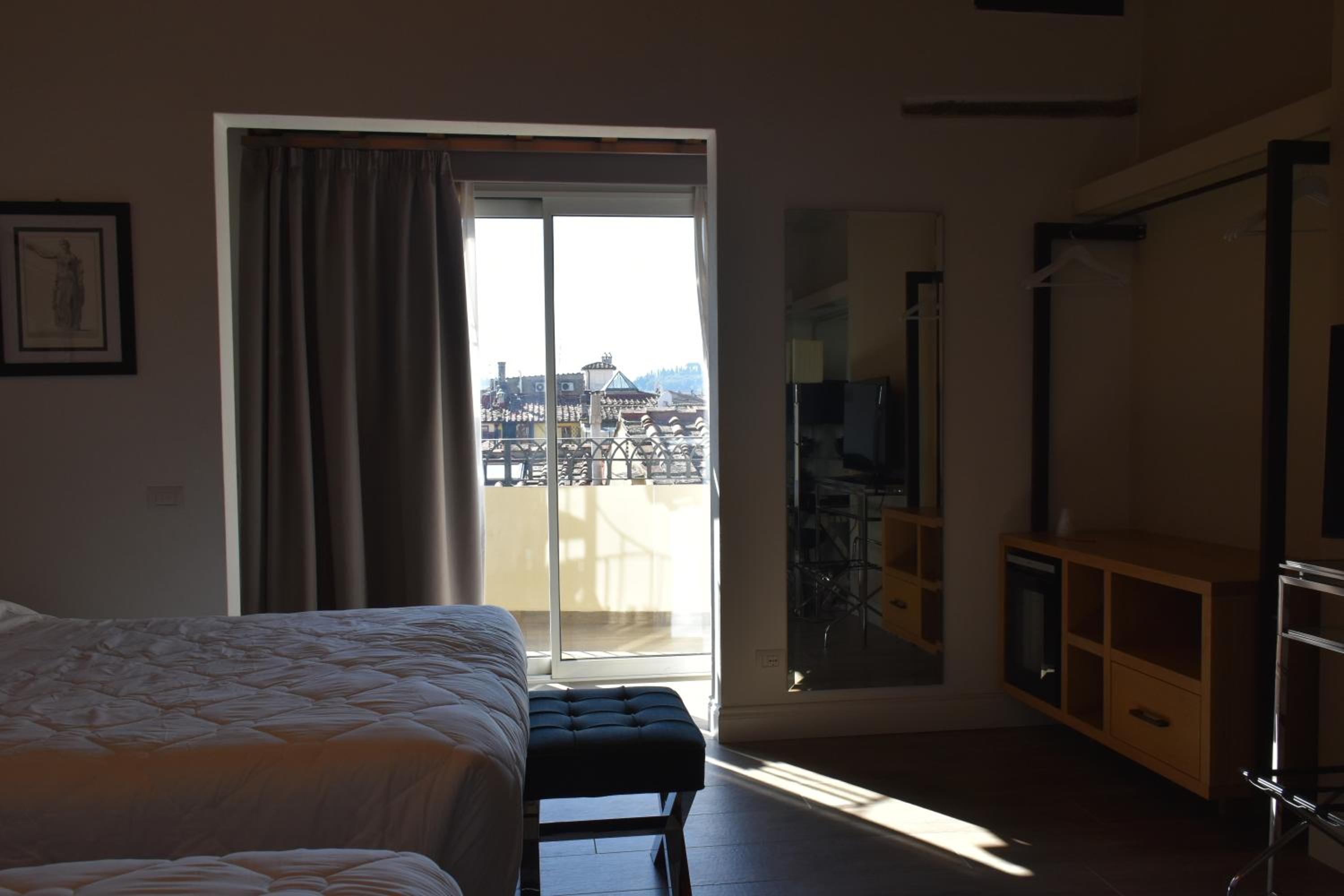 HR BEDROOMS IN FLORENCE