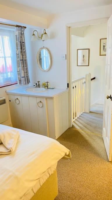 Benwick Cottage - Beachfront Thatched Cottage set on the marine parade with absolutely spectacular Sea views! Sleeps 4 view 2