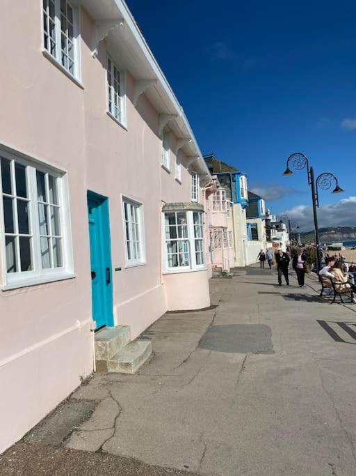 Benwick Cottage - Beachfront Thatched Cottage set on the marine parade with absolutely spectacular Sea views! Sleeps 4 view 4
