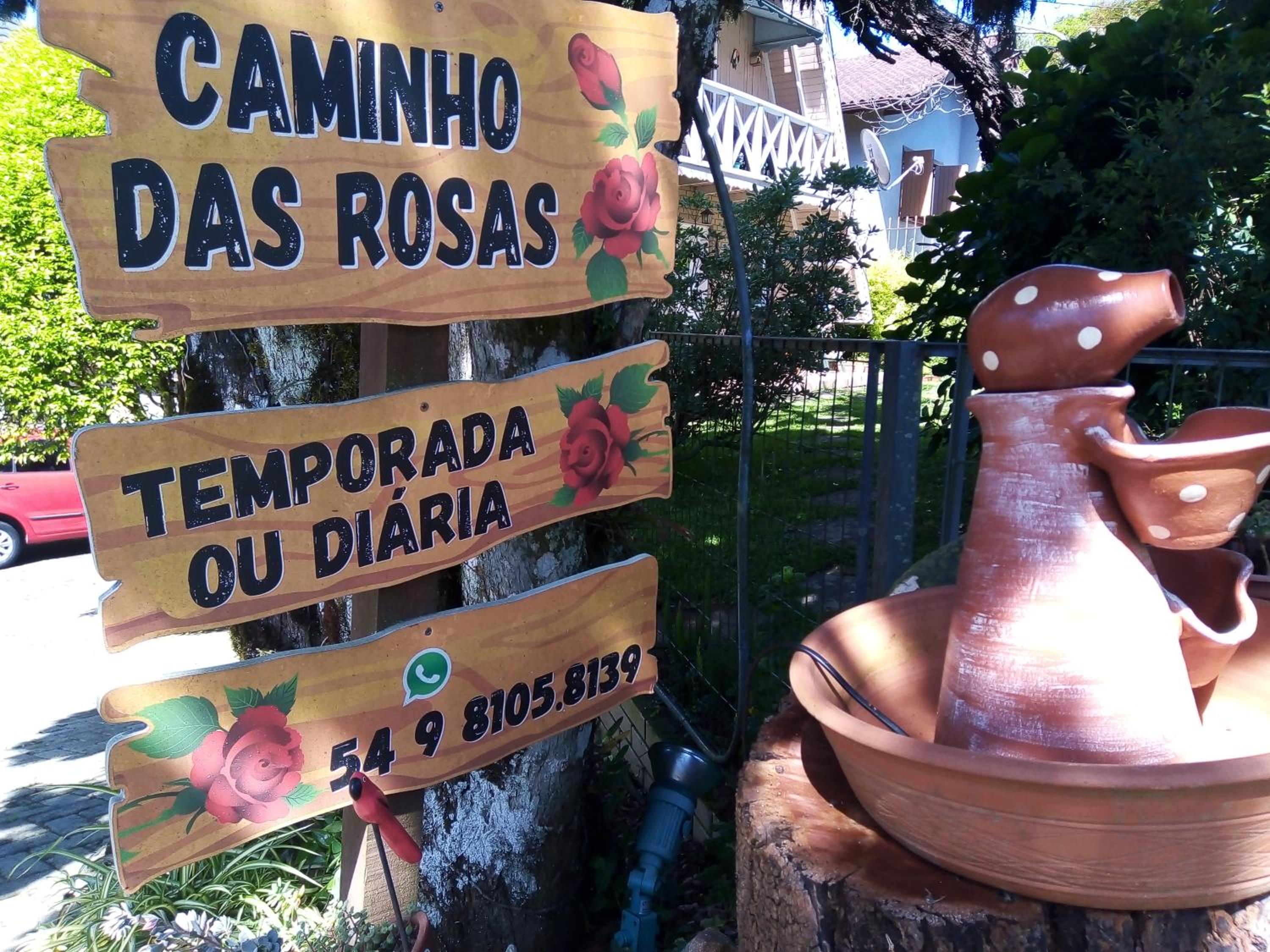 Pousada Caminho das Rosas-Gramado-temporada ou diária