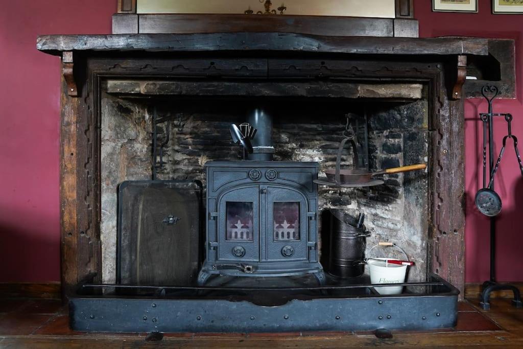 Beautiful farmhouse near Abergavenny - Sleeps 6-26 view 2
