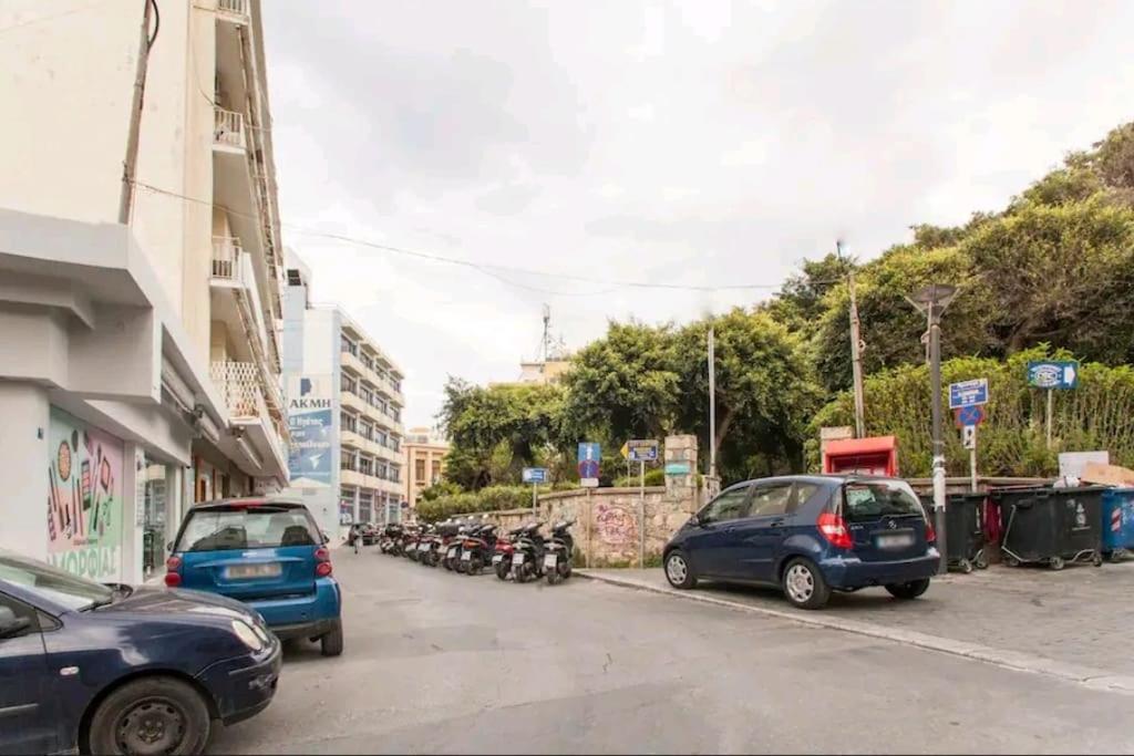 Cozy Apartment In The Heart Of The City view 4