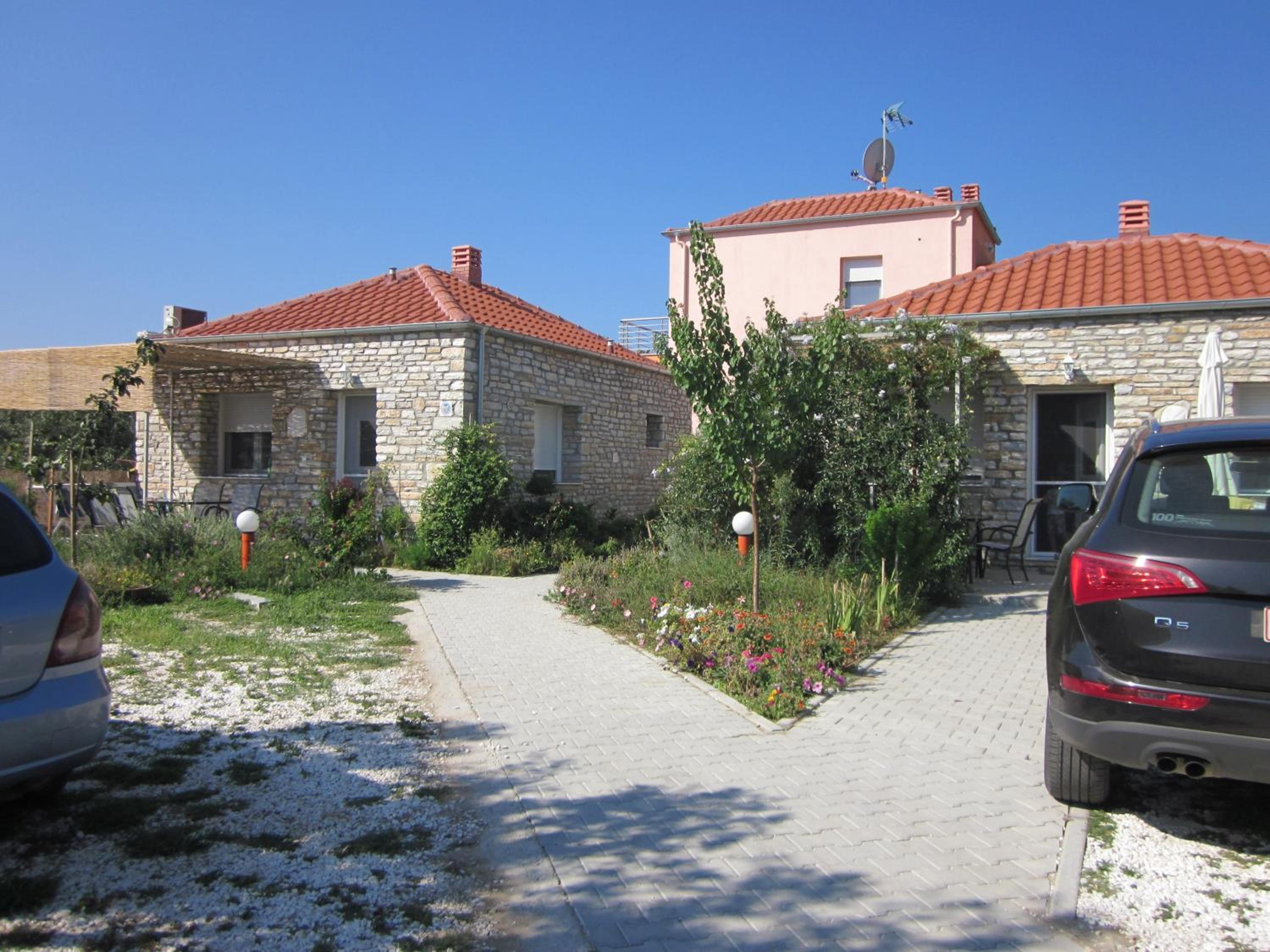 Photo 23