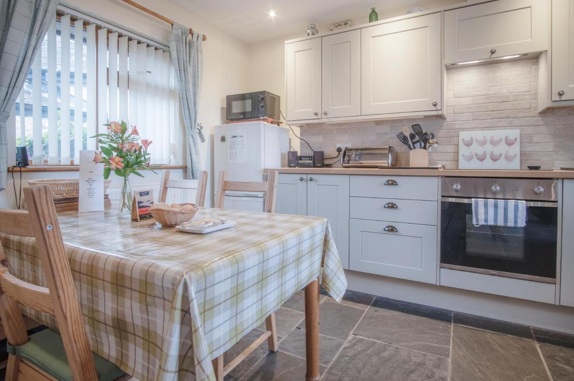 Fferm-Llong Cottage Ship Farm - 2 Bedroom -Rhossili view 3