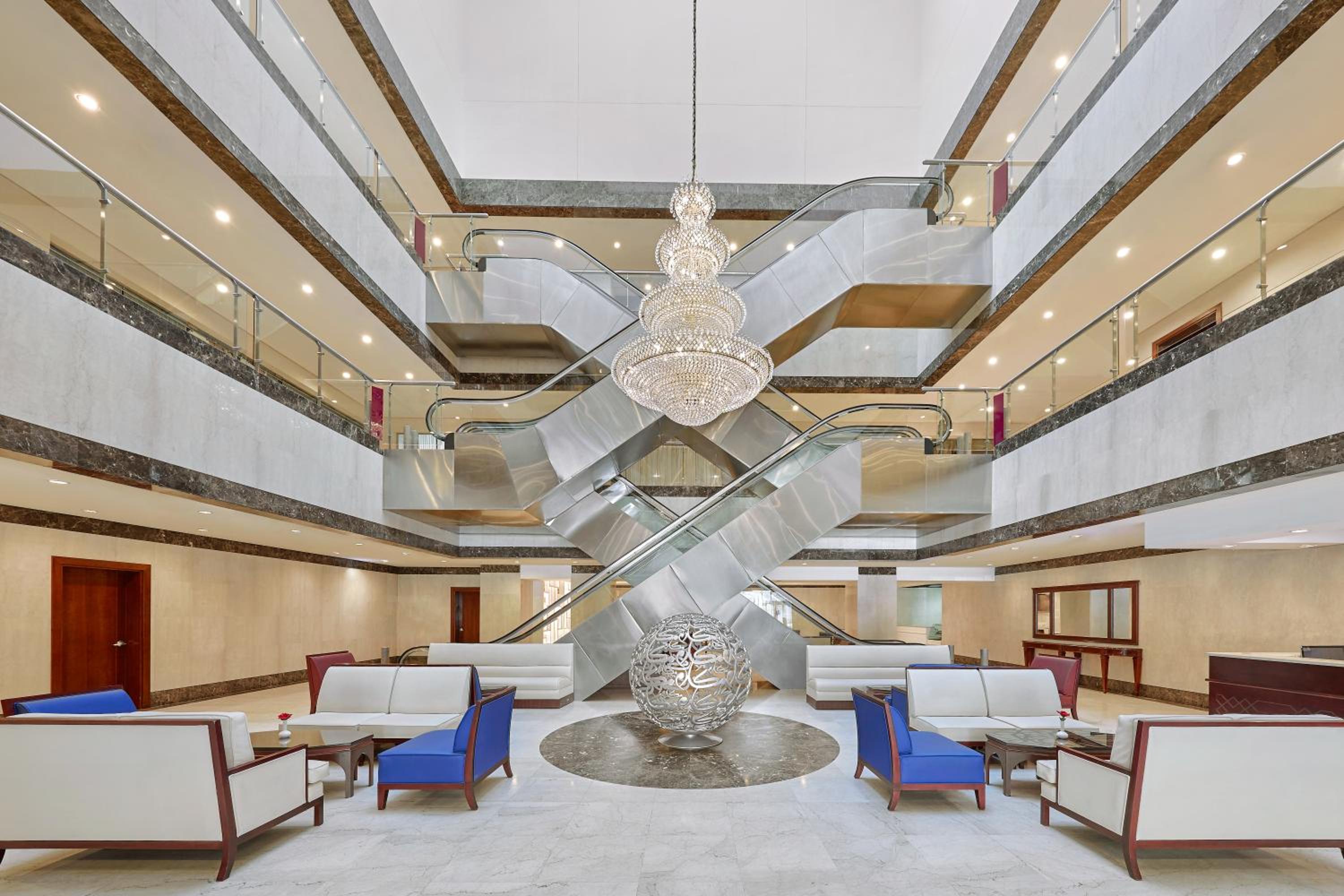 Makarem Al Bait Al Azizia Hotel