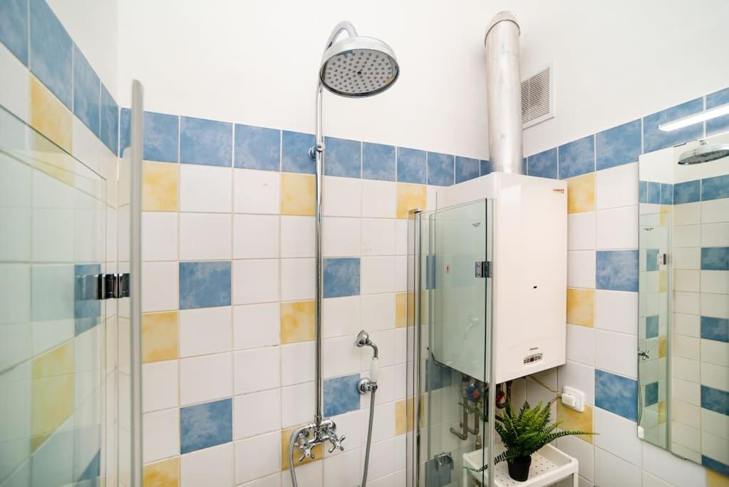 Cosy, retro-styled flat in beautiful Zizkov