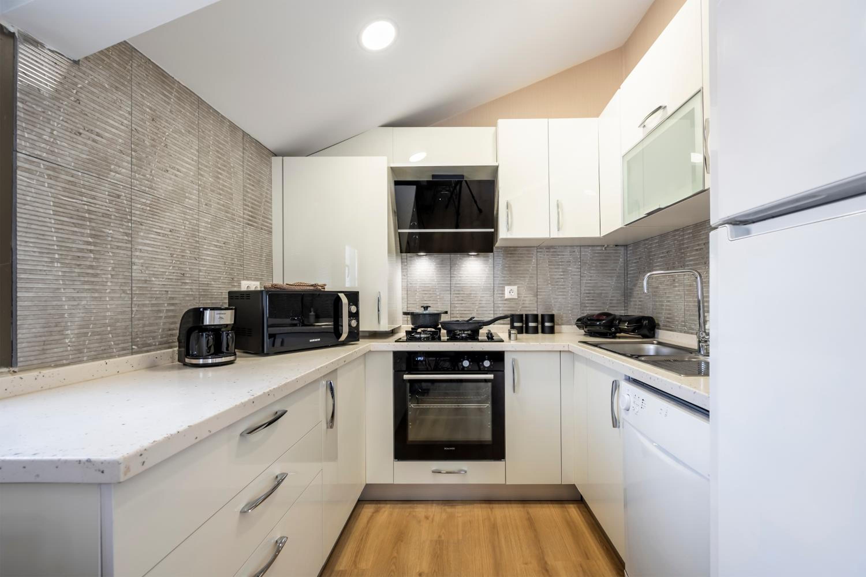 SVK Bosphorus Residence - Image 37