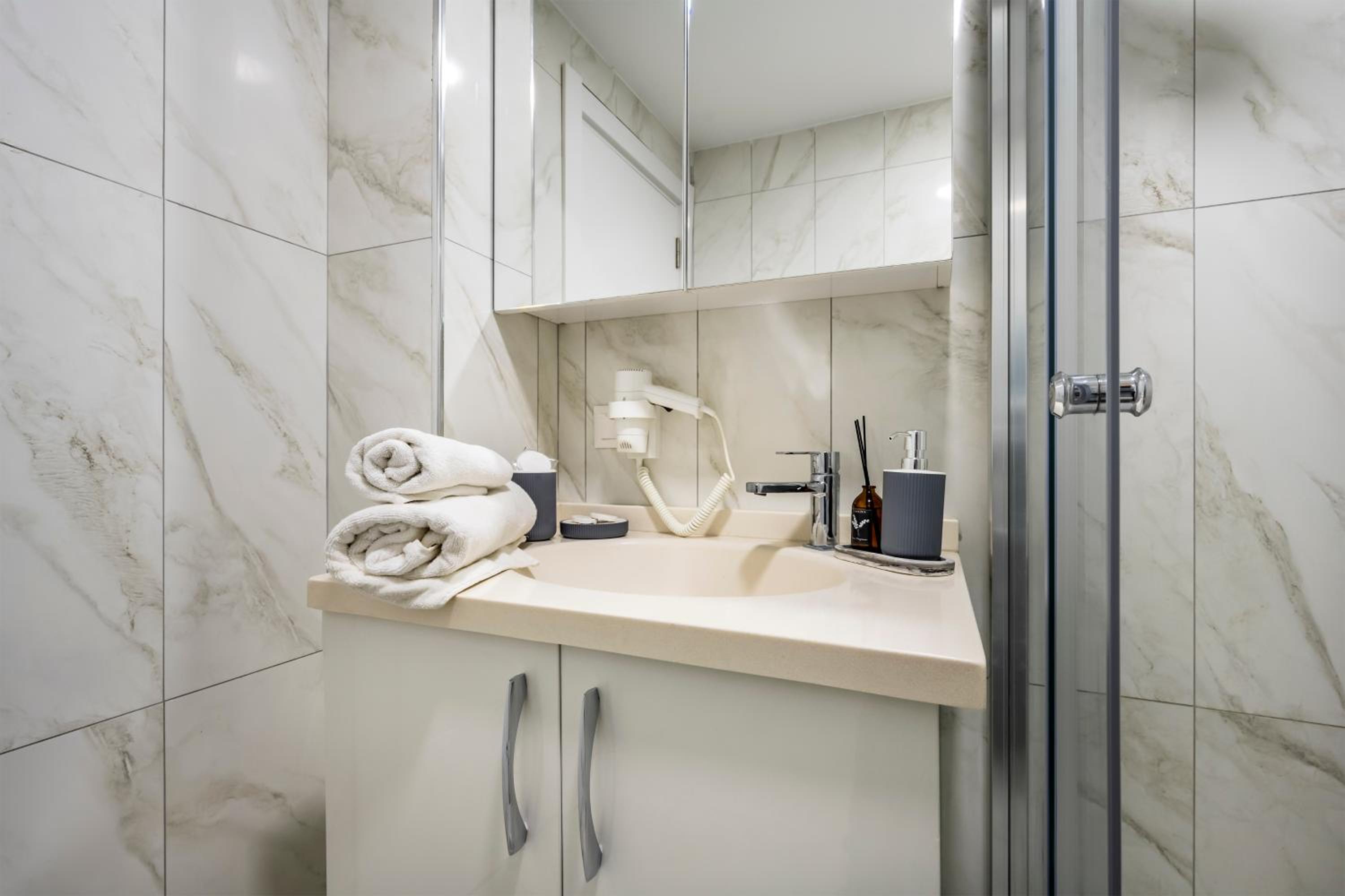SVK Bosphorus Residence - Image 73