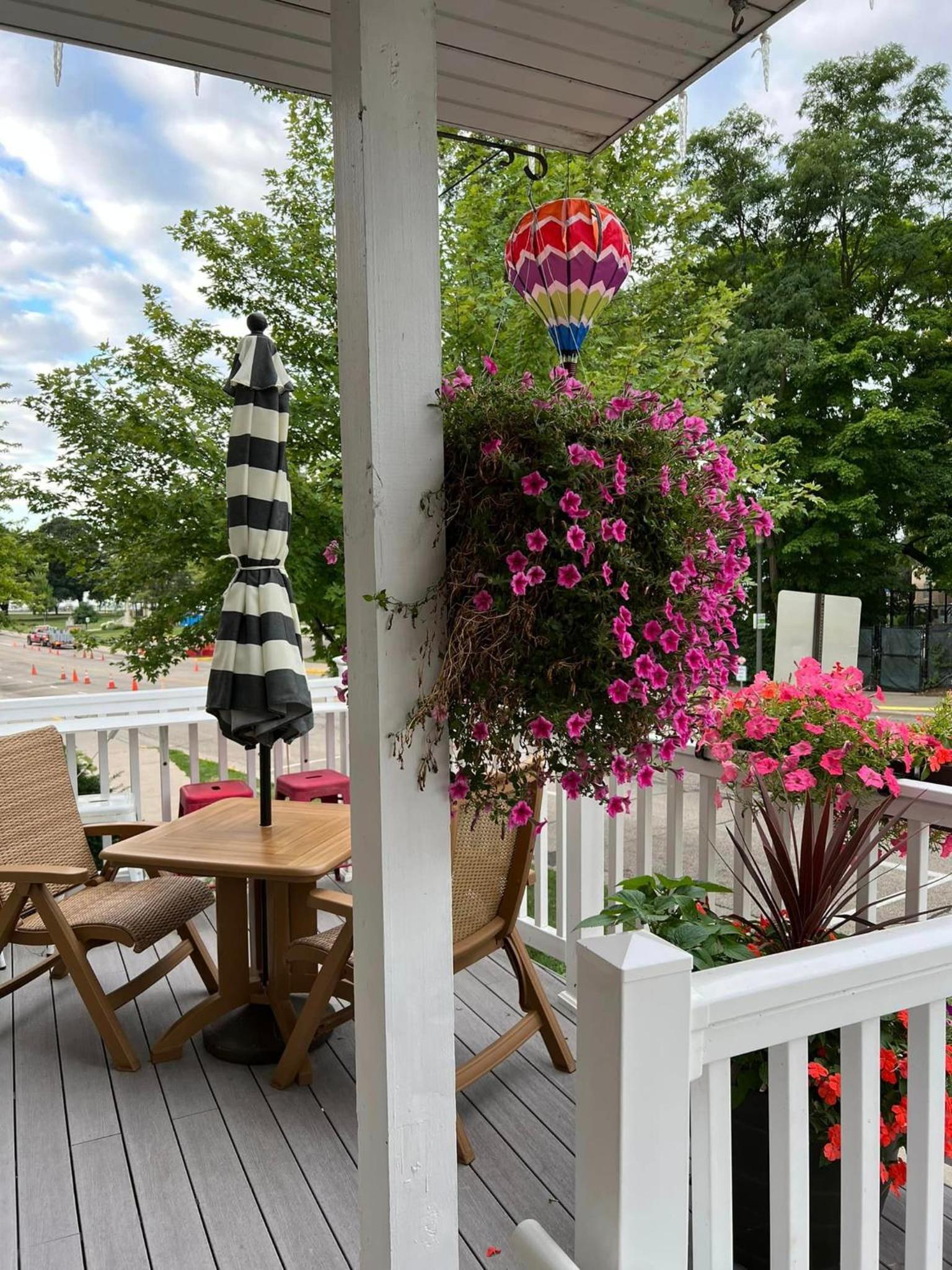 Mill Creek Hotel