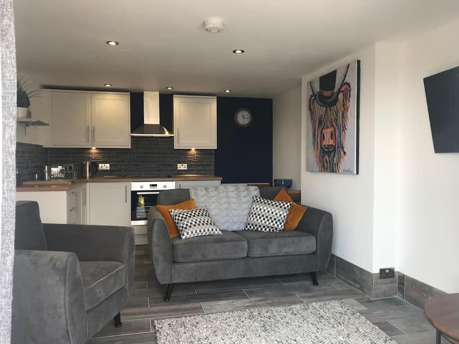 Mumbles - Modern Apartment with panoramic sea views
