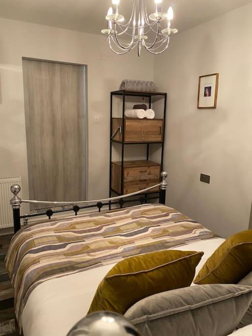 Mumbles - Modern Apartment with panoramic sea views