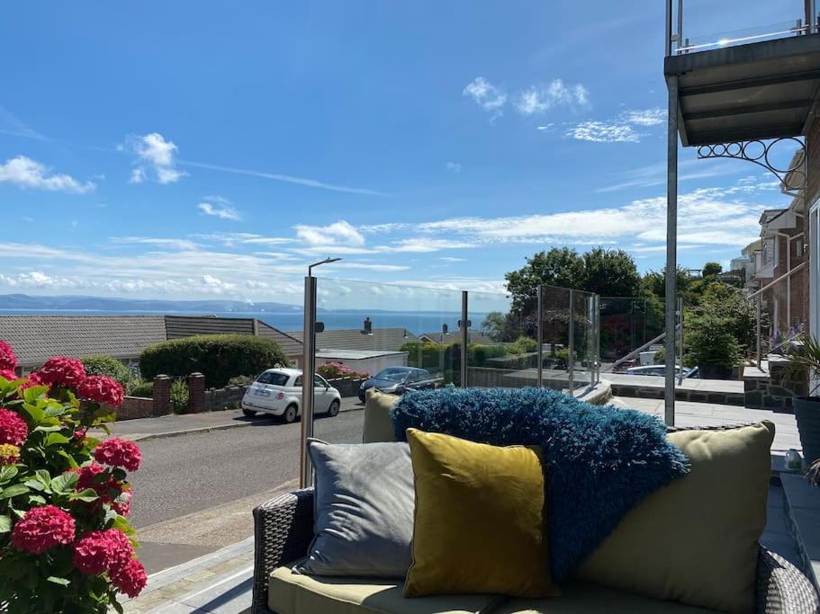 Mumbles - Modern Apartment with panoramic sea views