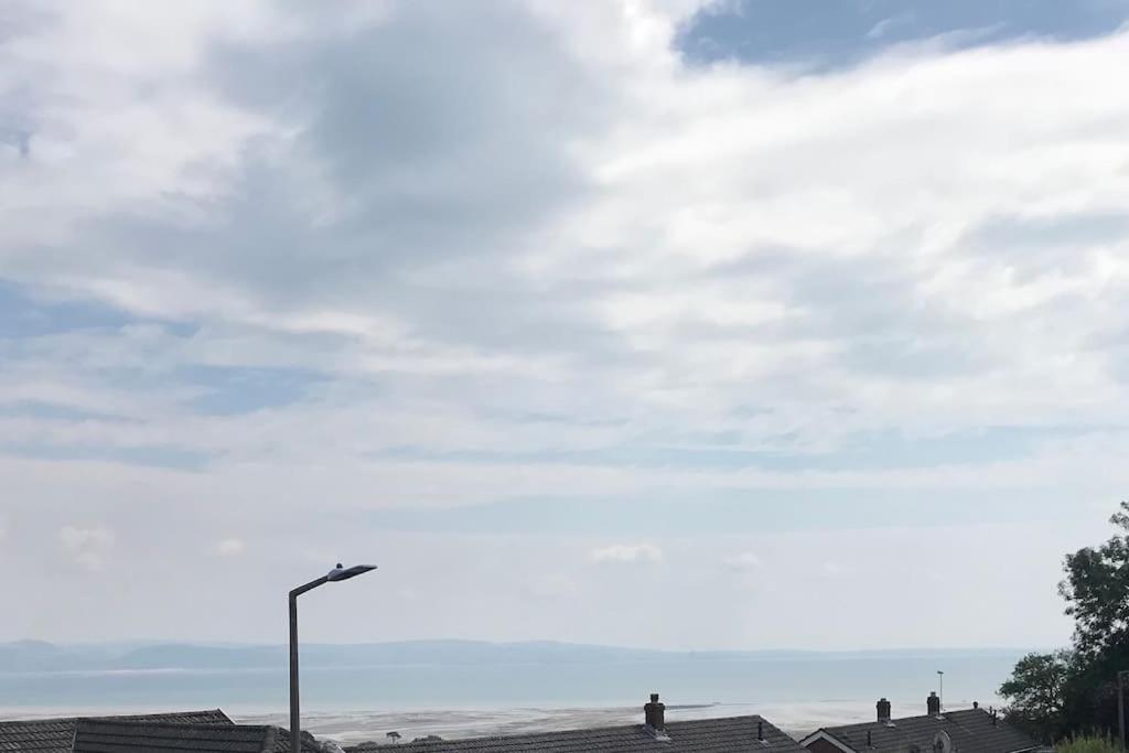 Mumbles - Modern Apartment with panoramic sea views