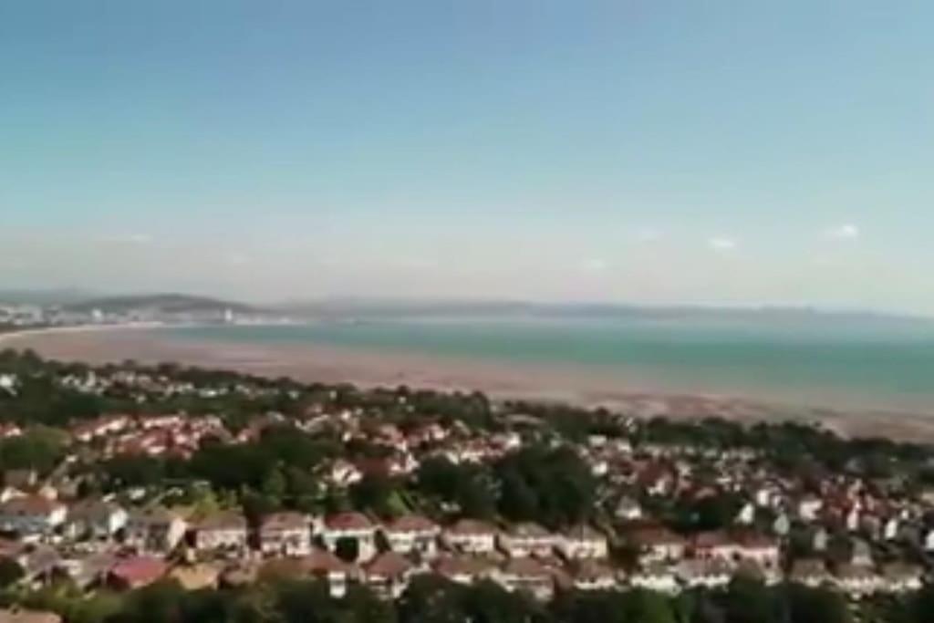 Mumbles - Modern Apartment with panoramic sea views