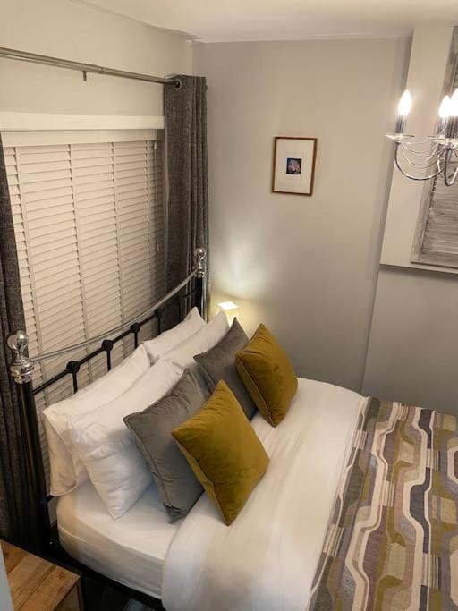 Mumbles - Modern Apartment with panoramic sea views