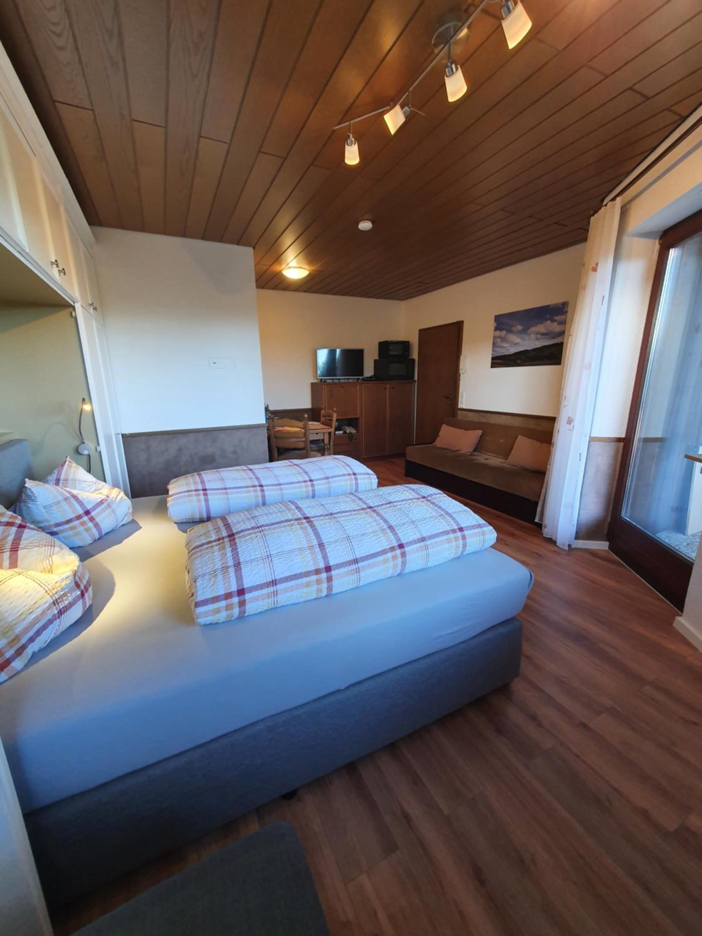 Ferienhaus-Schönwald im Herzen des Schwarzwaldes 1ZimmerWohnung+Balkon App7
