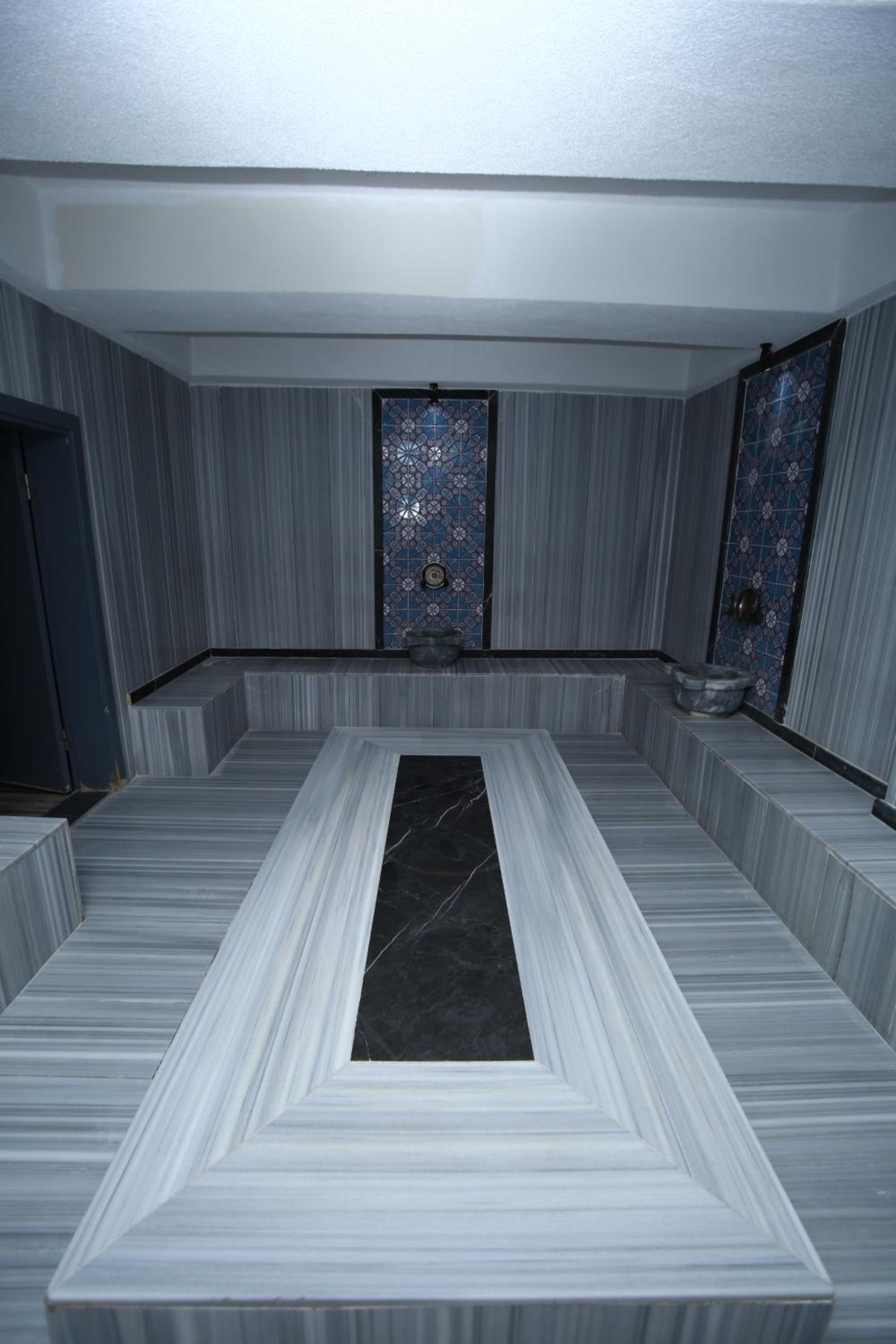 Grand Silay Hotel - Image 22