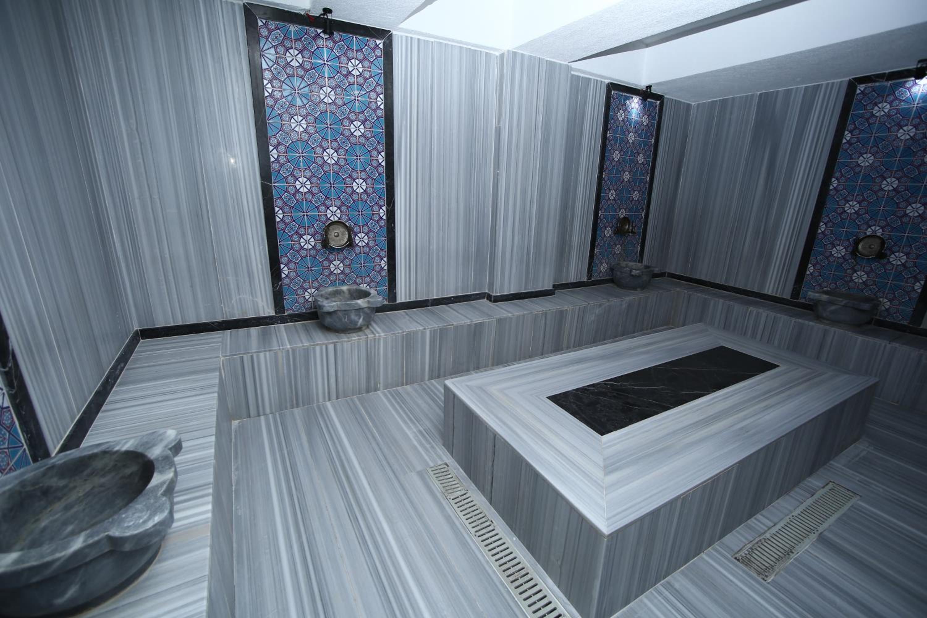 Grand Silay Hotel - Image 20