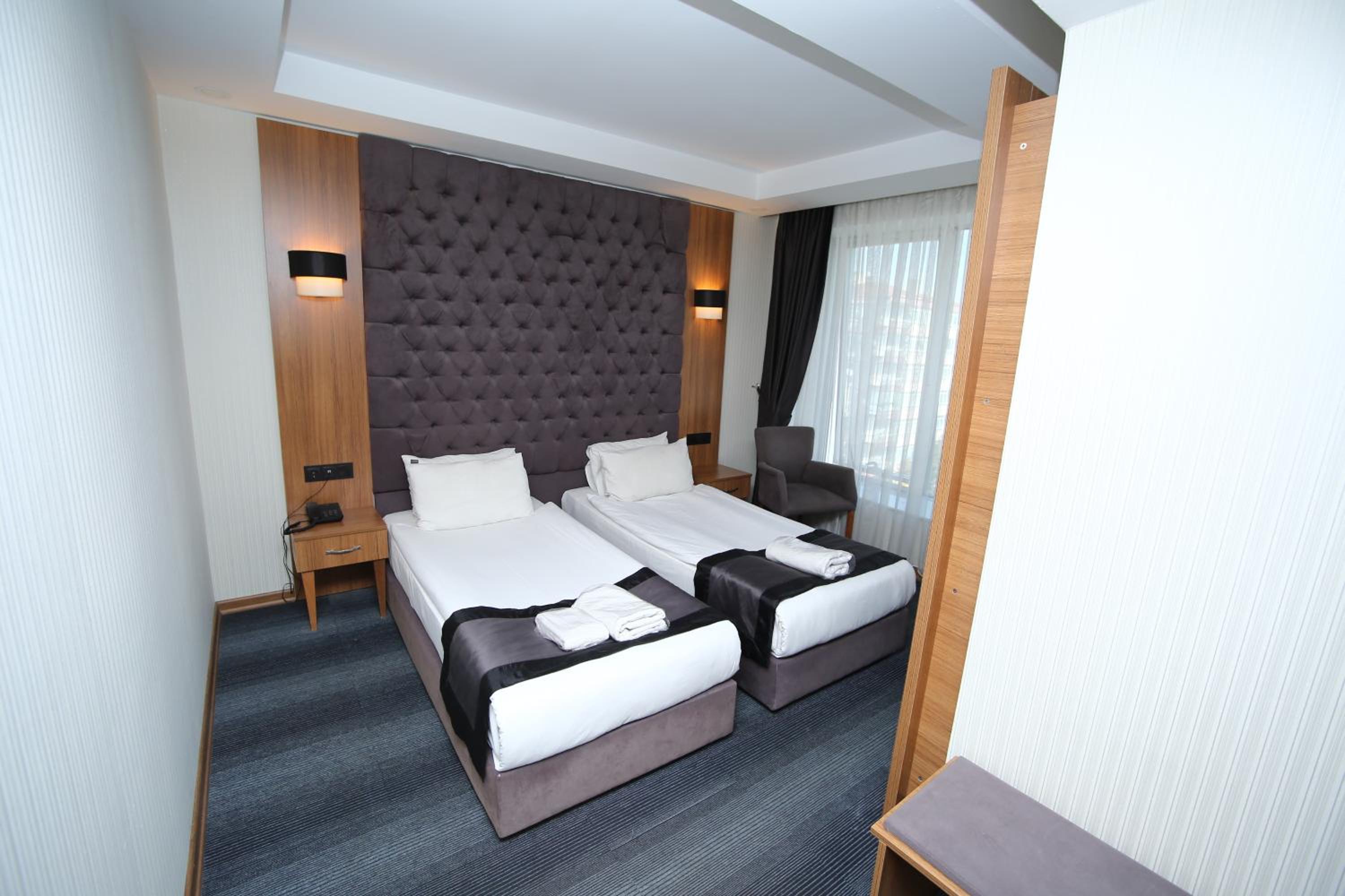 Grand Silay Hotel - Image 27