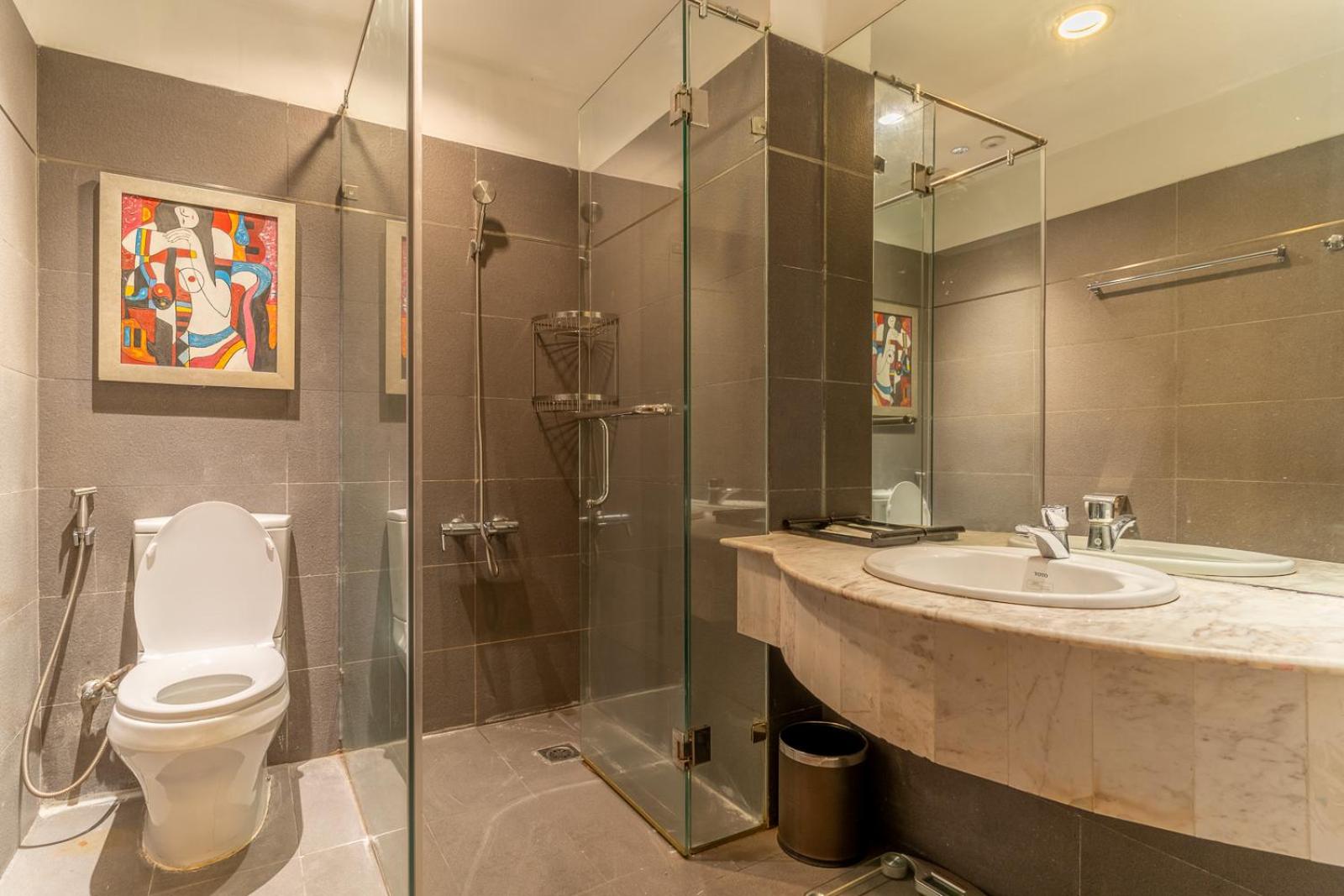 The Rixx Indochine Apartment with Balcony and Rooftop Pool