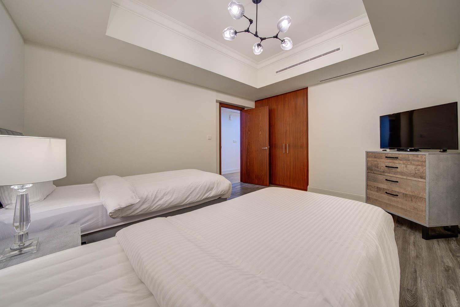 Stunning 2BR l Marina View