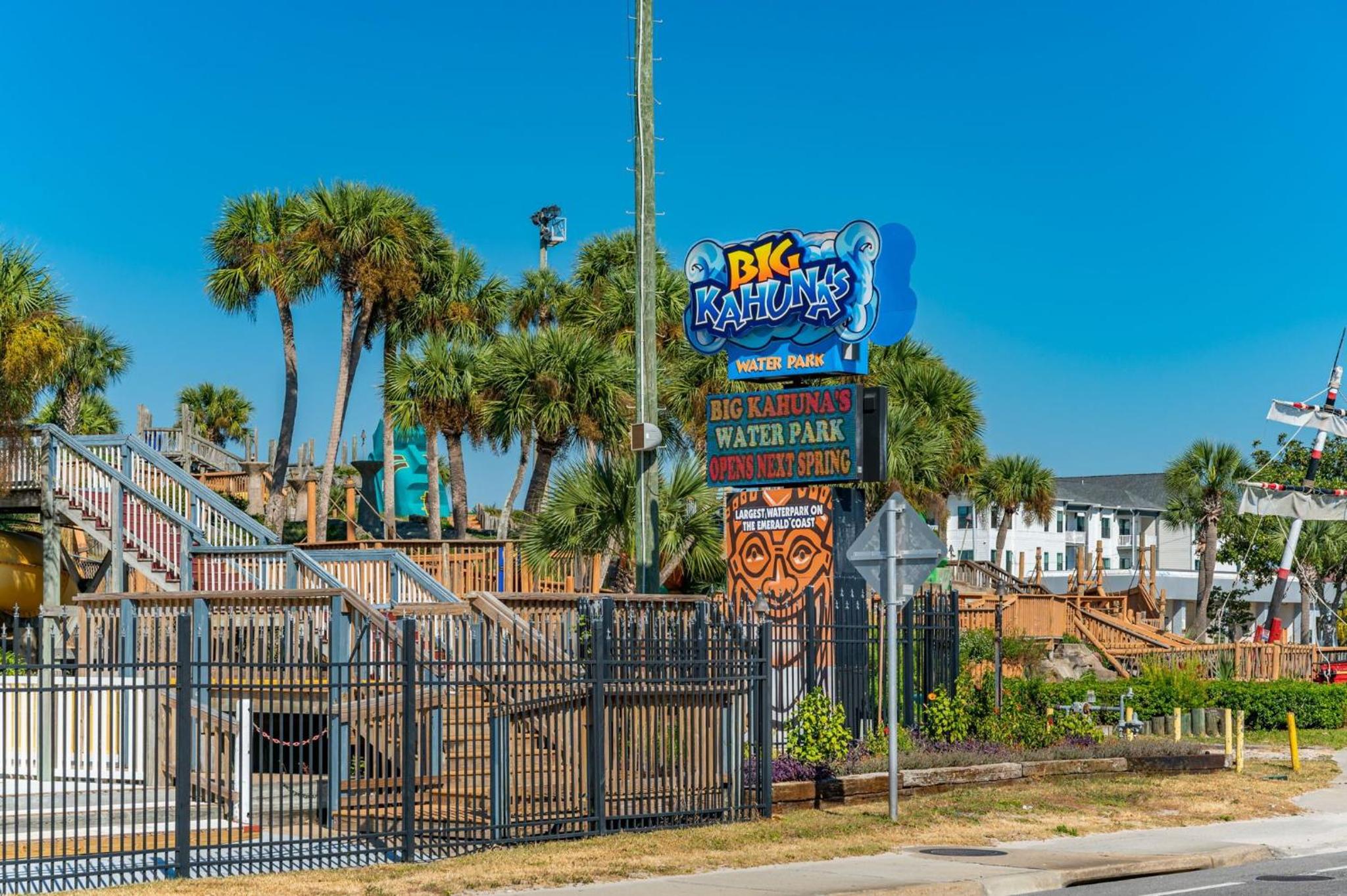 200 yds to private gated beach access- 3BR-2BA- quiet location in the heart of Destin! view 5