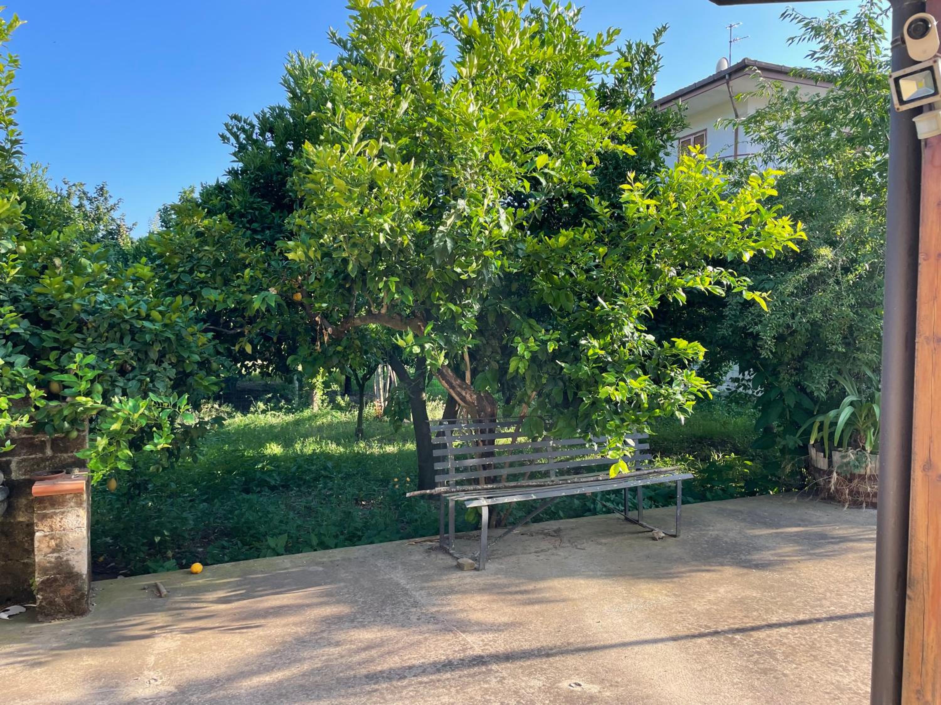 Mezzaluna Guest House
