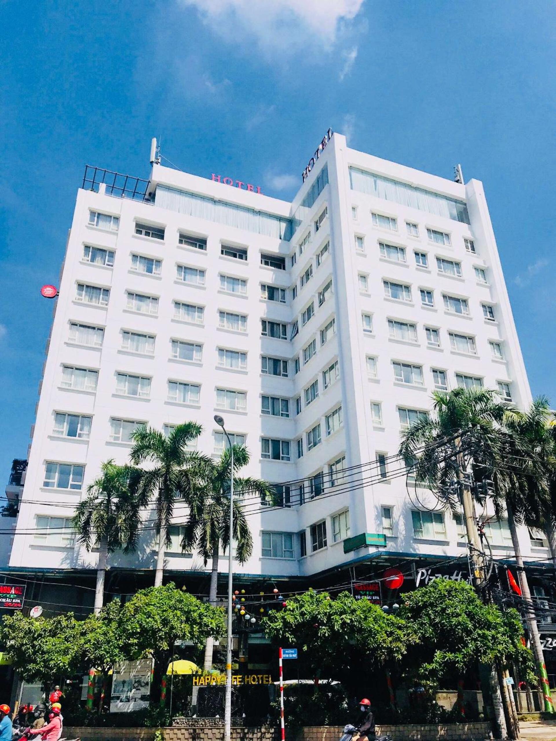 Hotel Happy Life Hotel District 7 Gần SECC - Image 1
