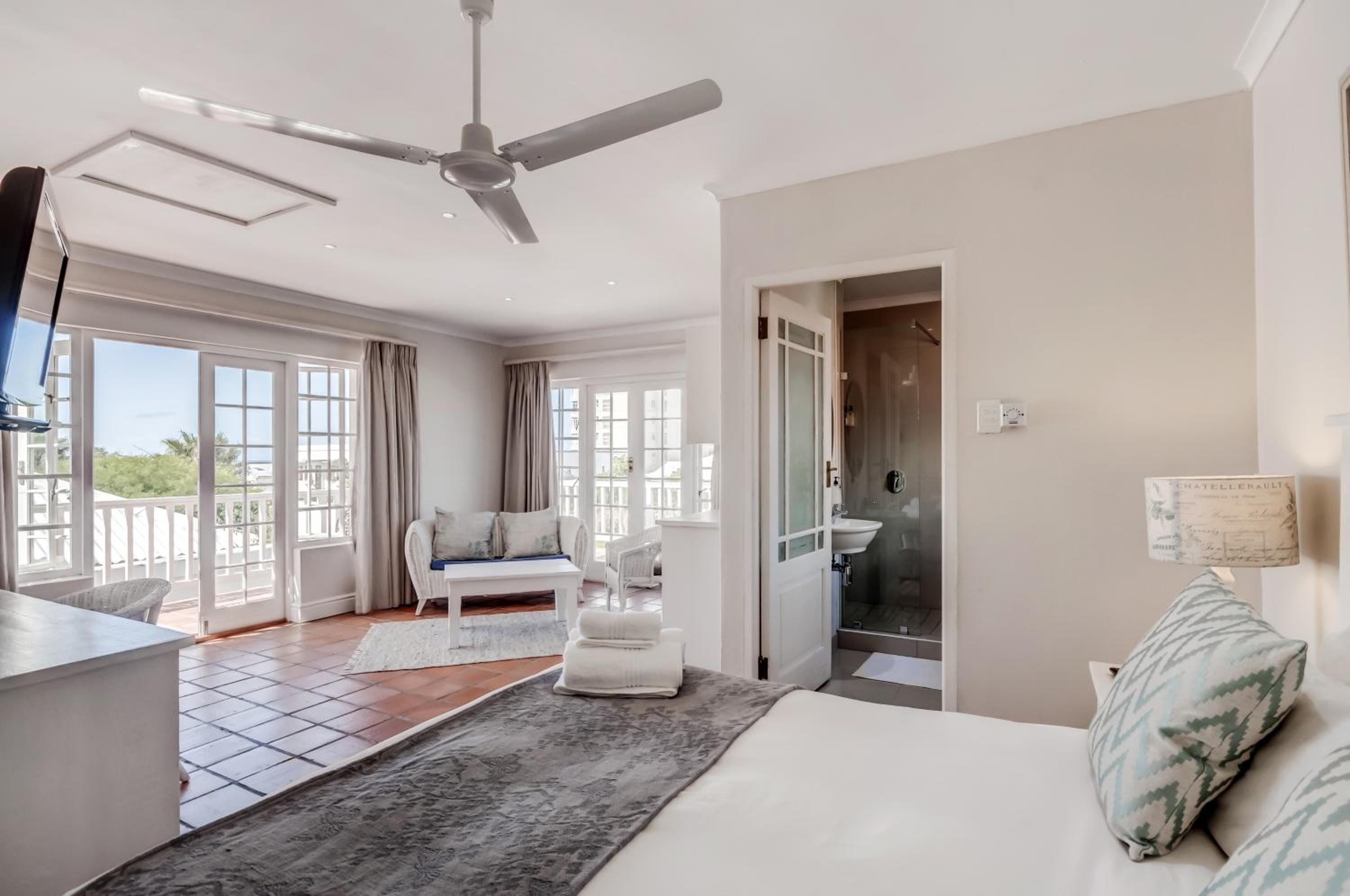 First Avenue Guesthouse