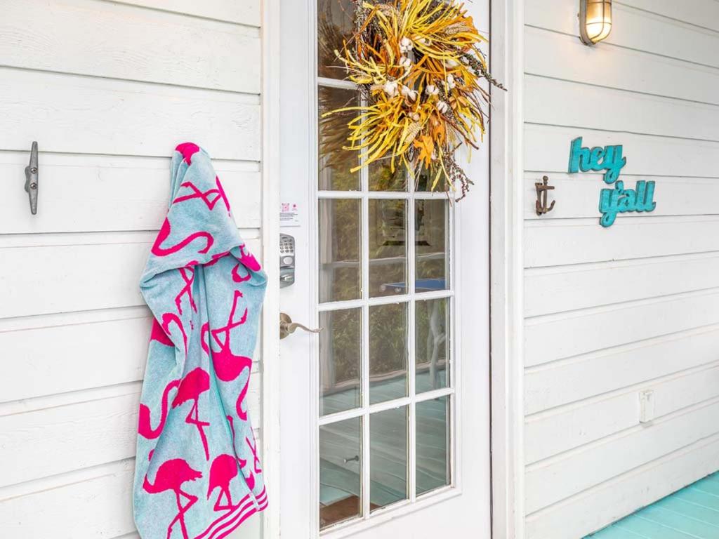 Live Oaks Cottage view 4