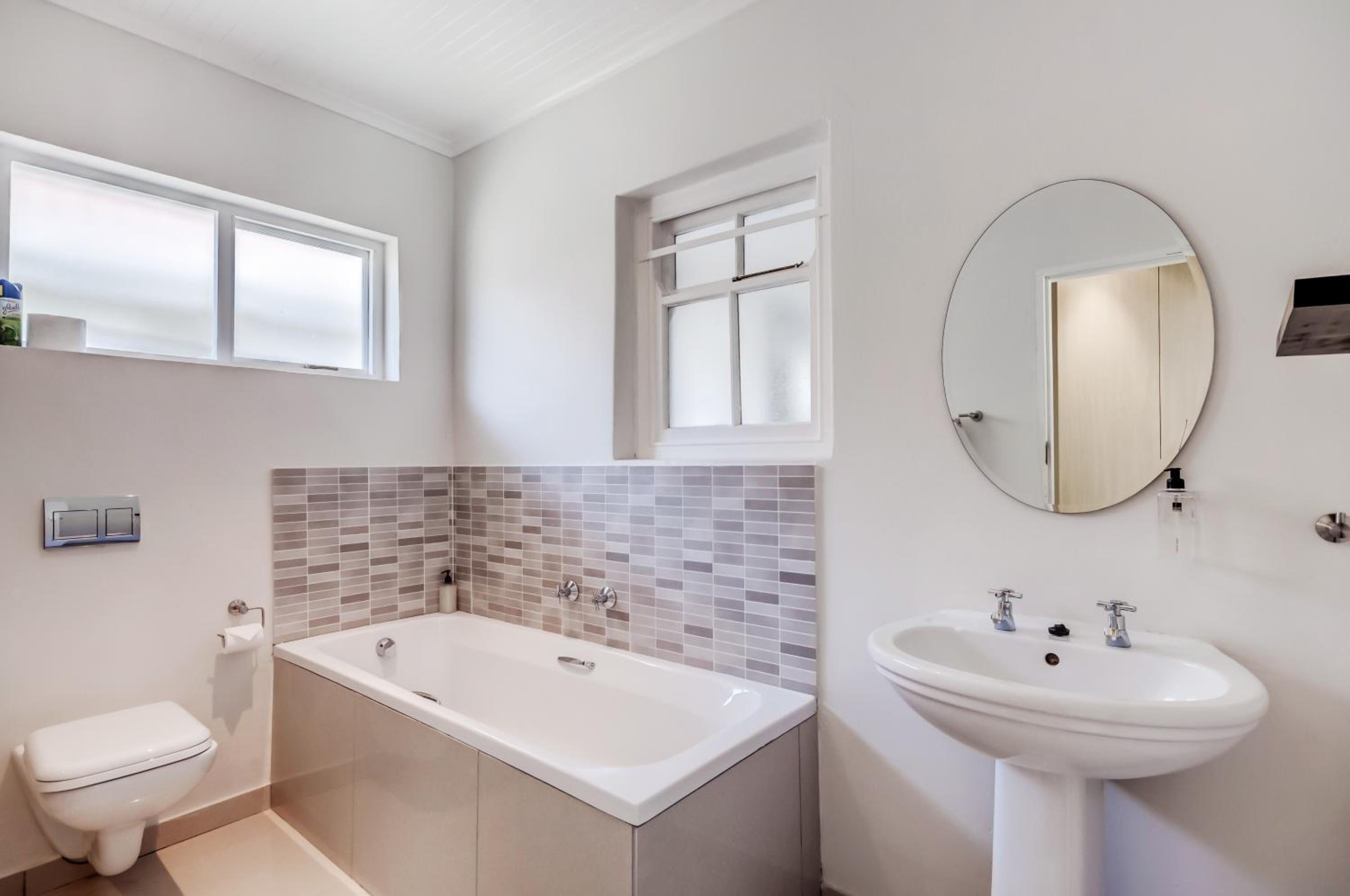 First Avenue Guesthouse