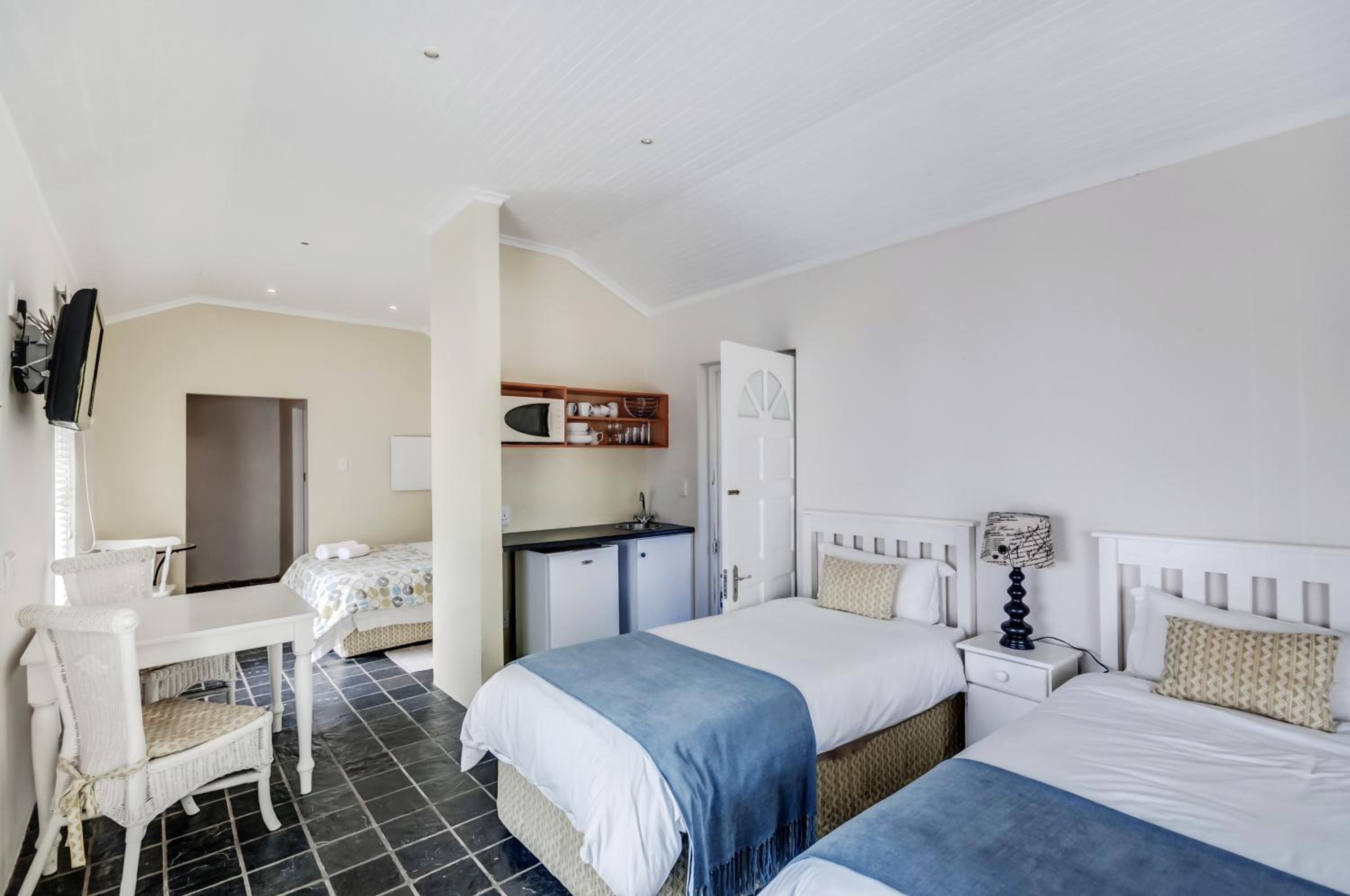 First Avenue Guesthouse