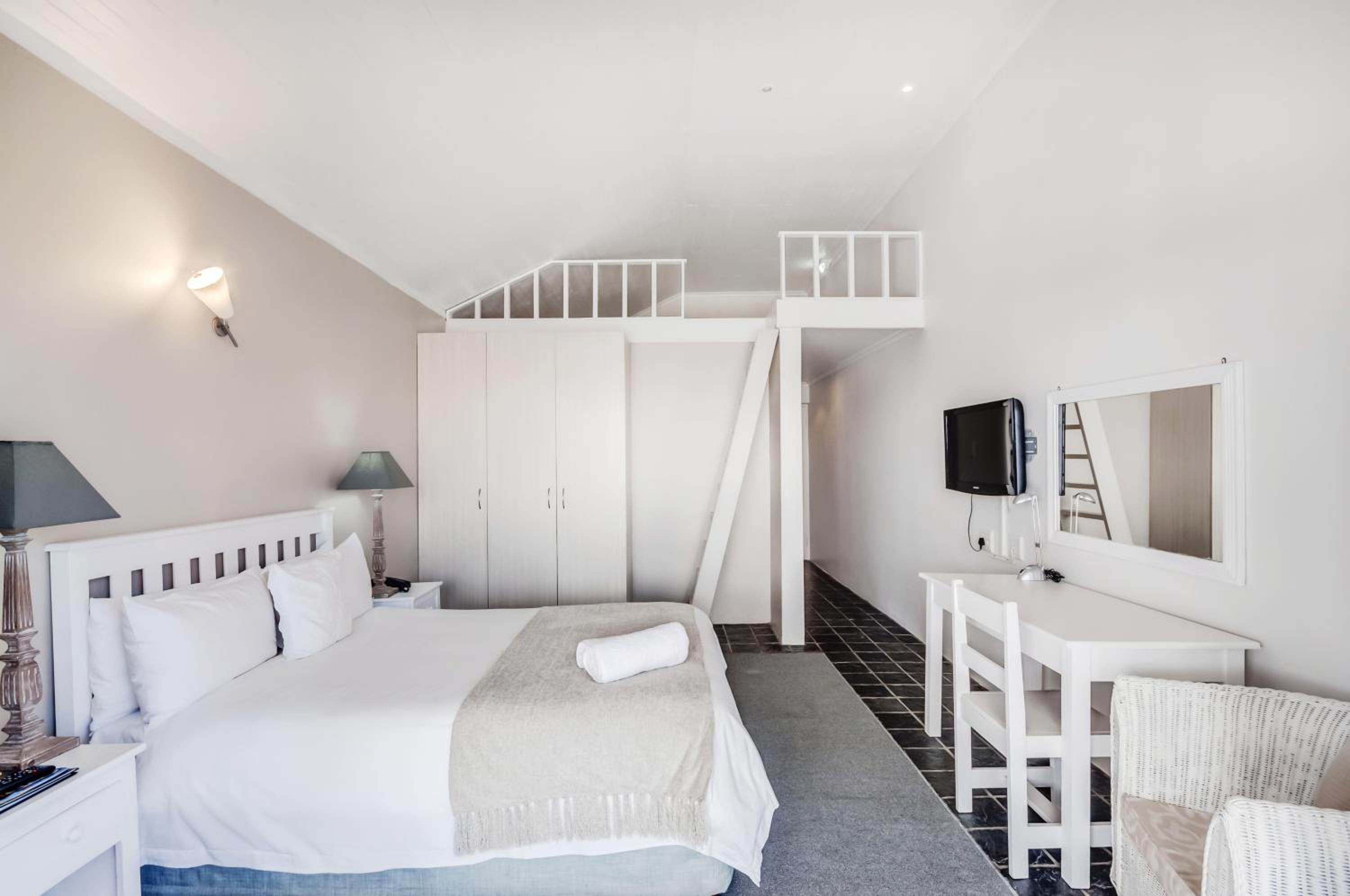 First Avenue Guesthouse