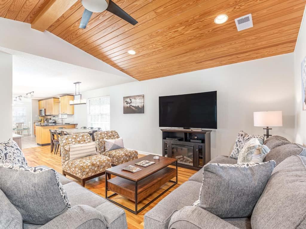 Neptunes Nest view 3